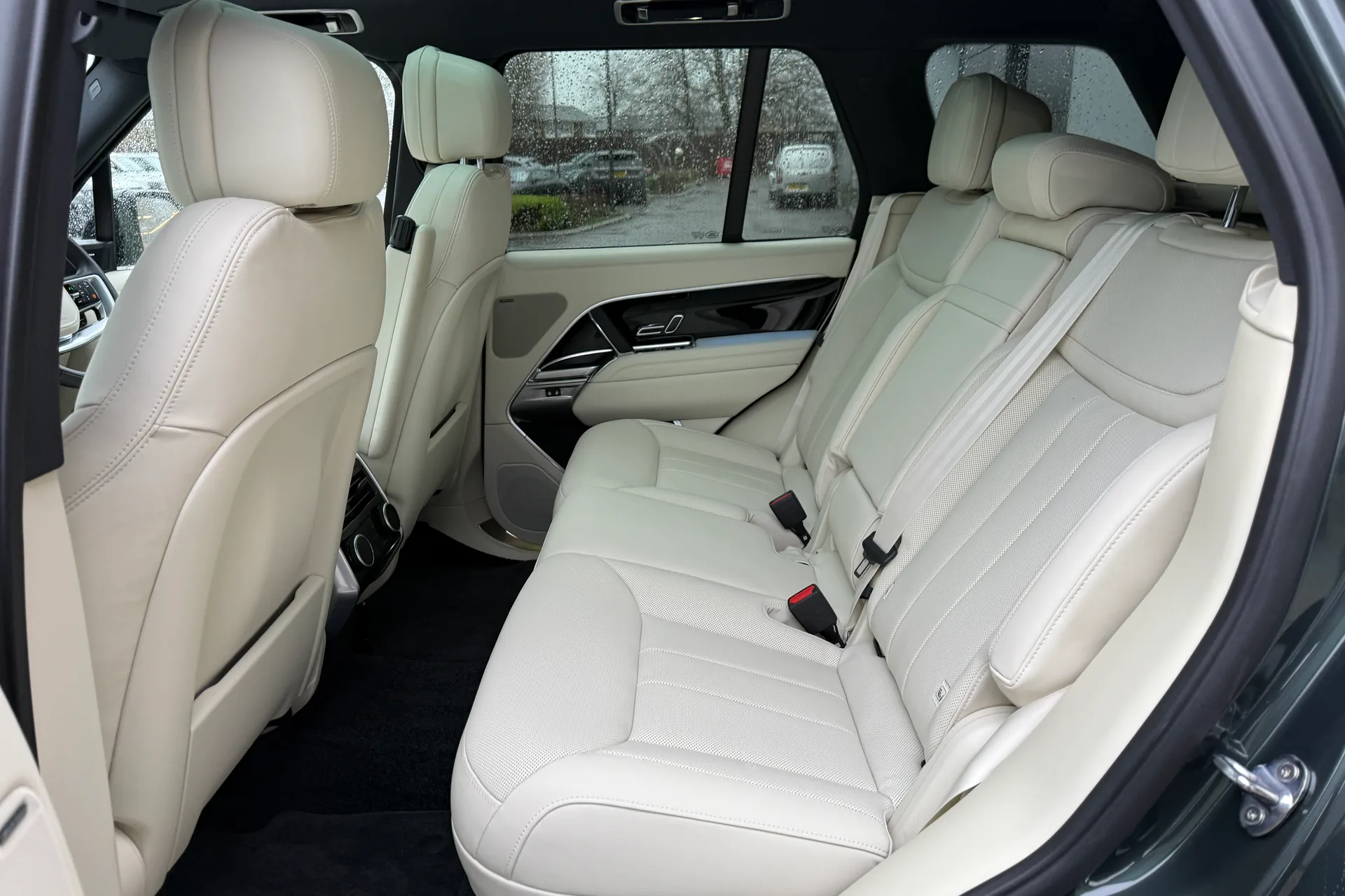 LAND ROVER RANGE ROVER thumbnail image number 46