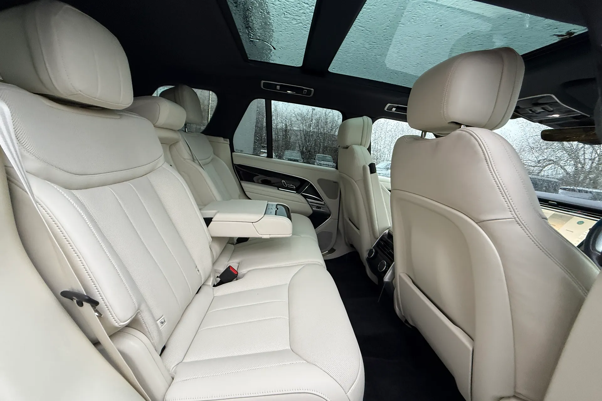 LAND ROVER RANGE ROVER thumbnail image number 40