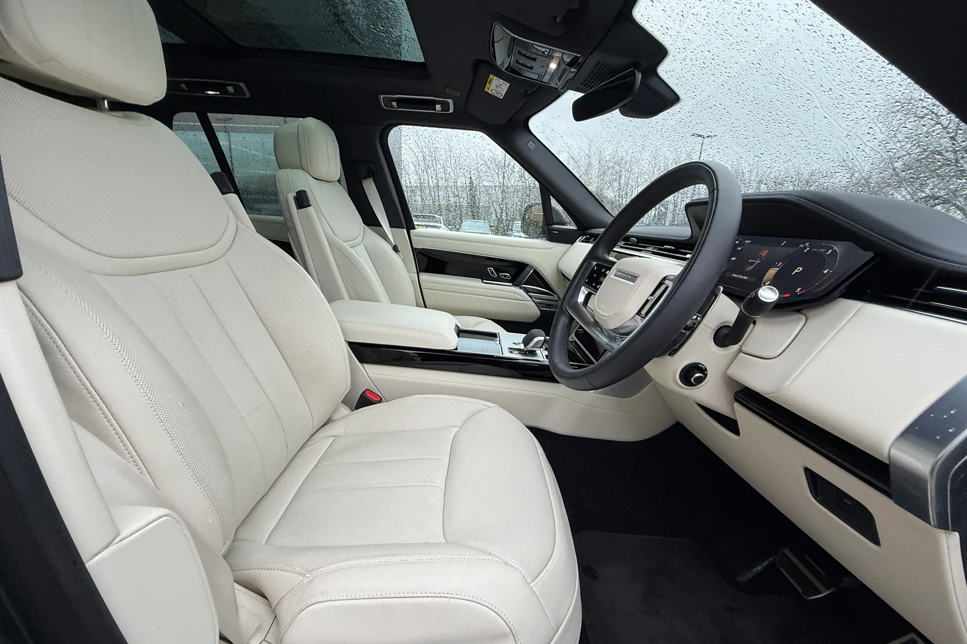 LAND ROVER RANGE ROVER thumbnail image number 9