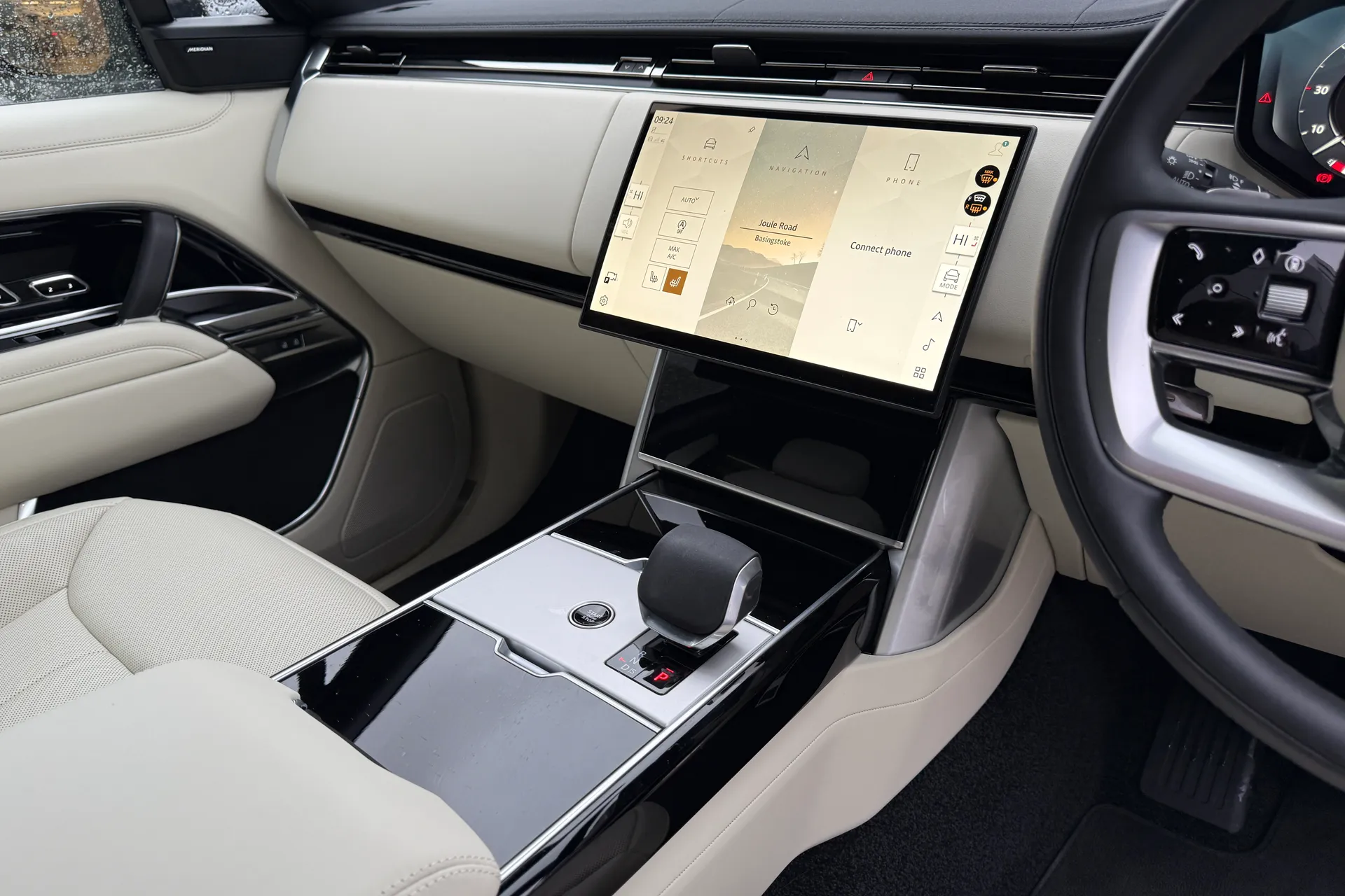 LAND ROVER RANGE ROVER thumbnail image number 19