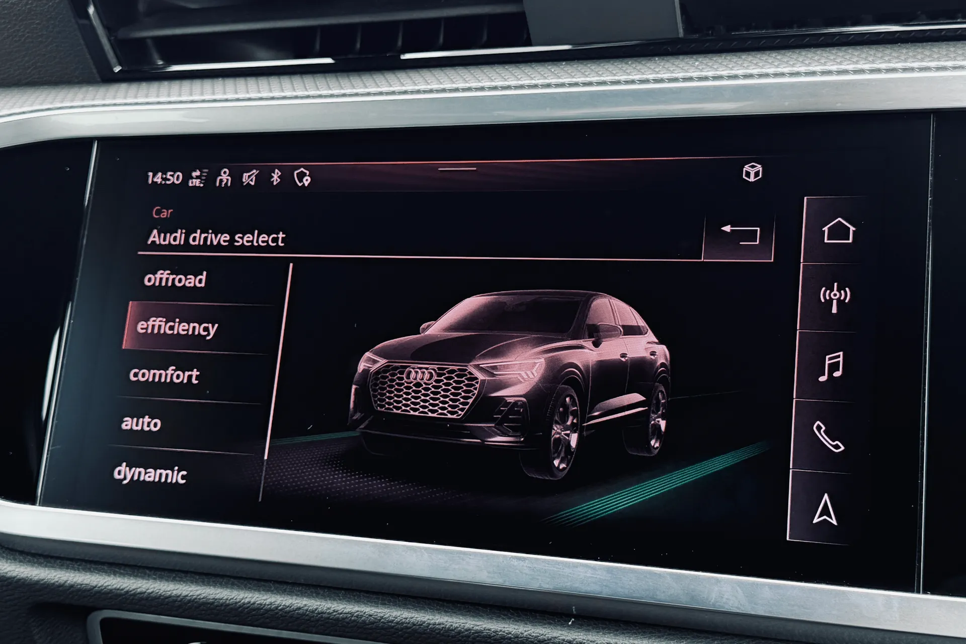 Audi Q3 thumbnail image number 8