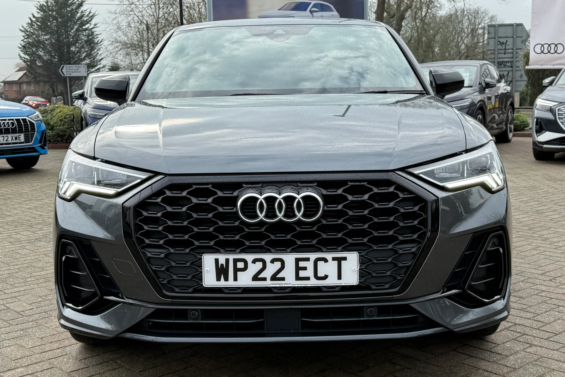 Audi Q3 thumbnail image number 23