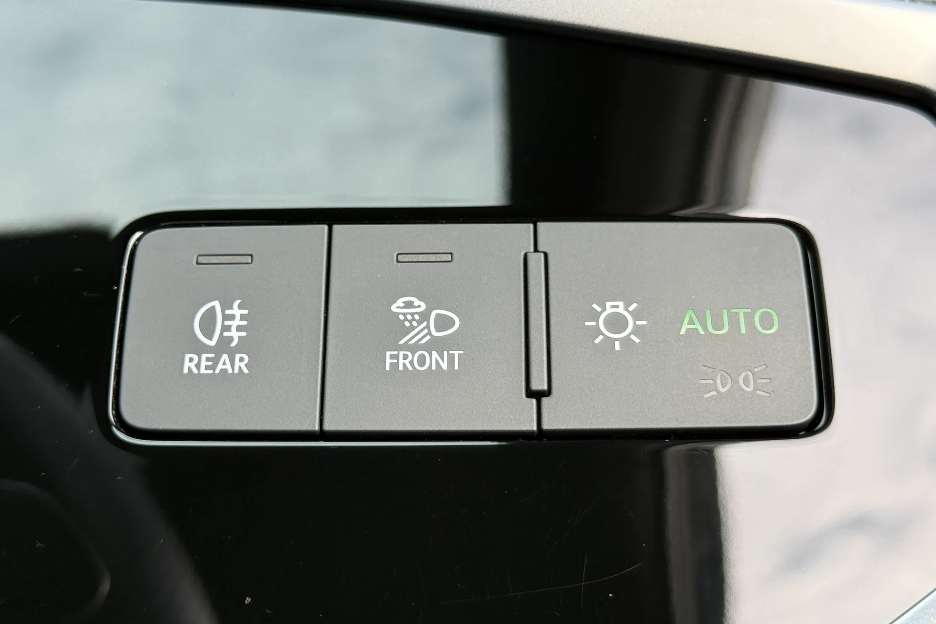 Audi Q3 thumbnail image number 21