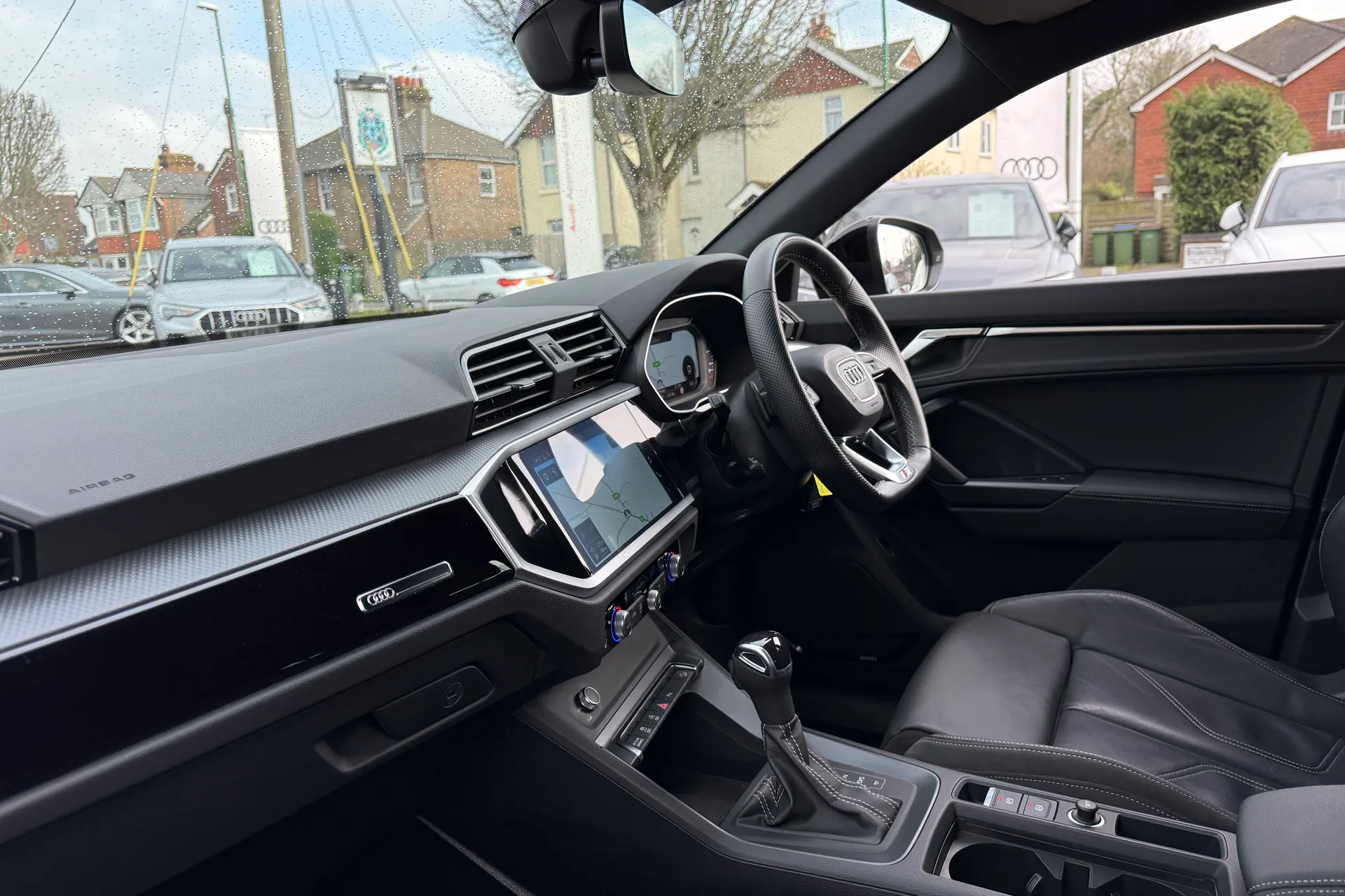 Audi Q3 thumbnail image number 26