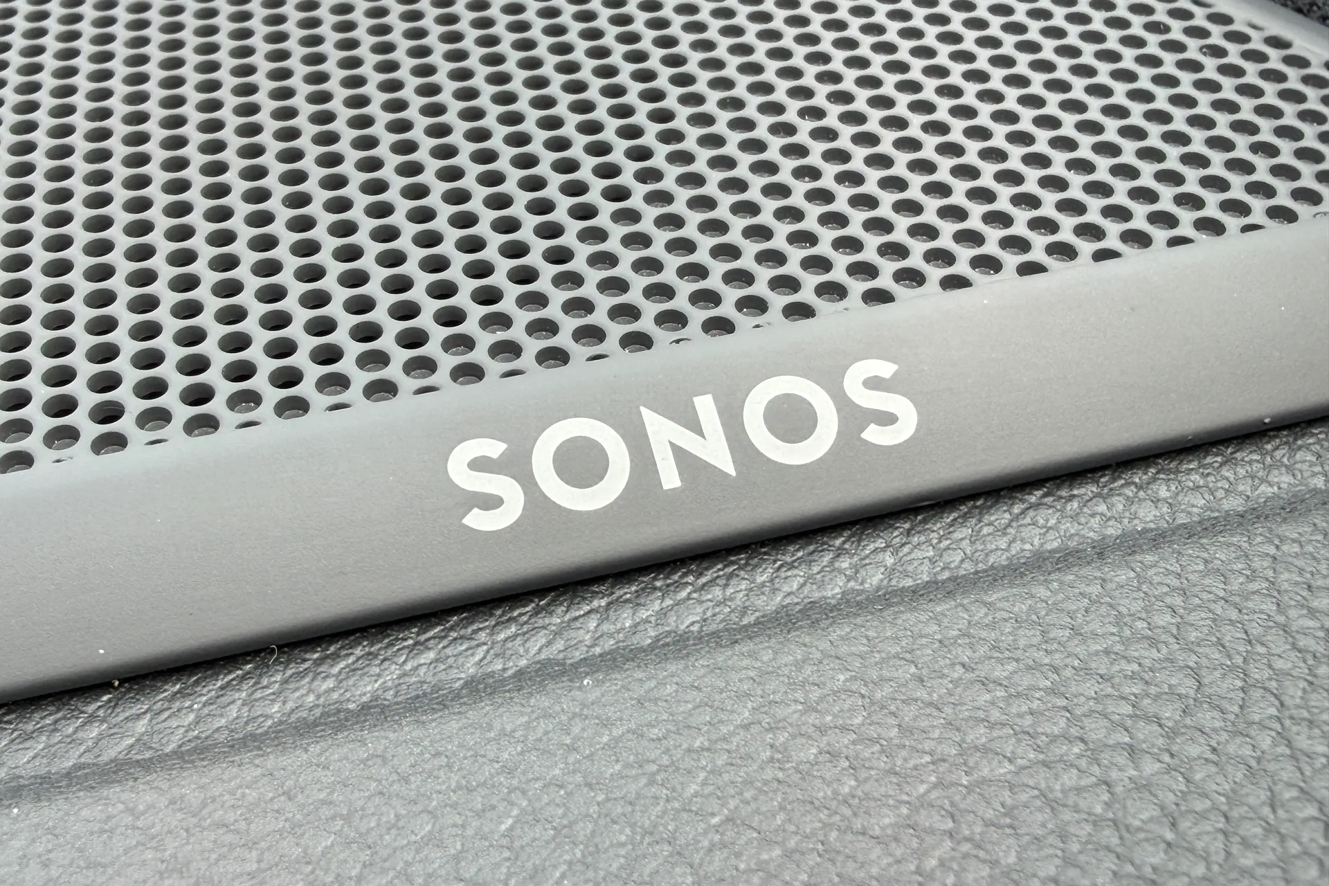 Audi Q3 thumbnail image number 14