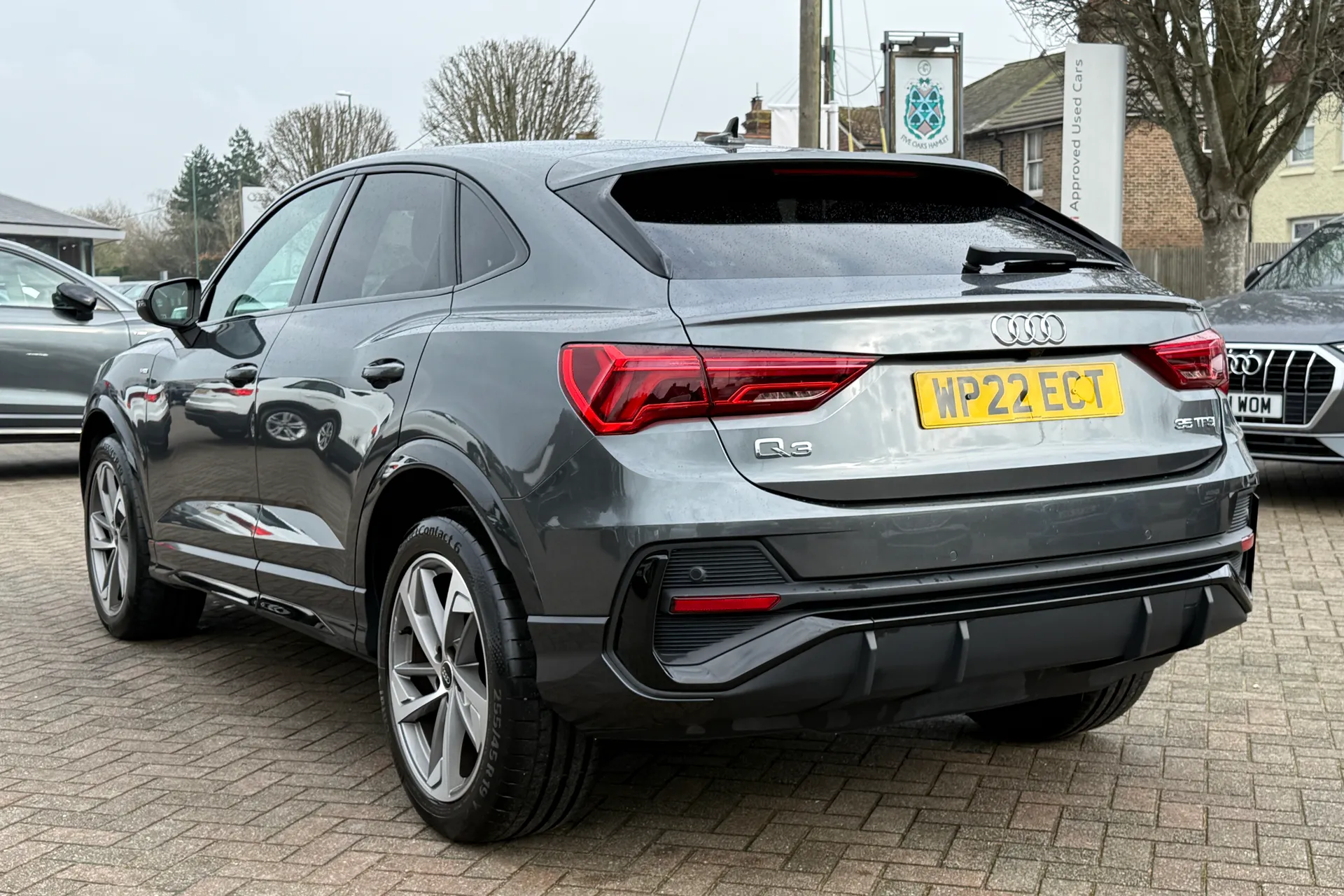 Audi Q3 thumbnail image number 31