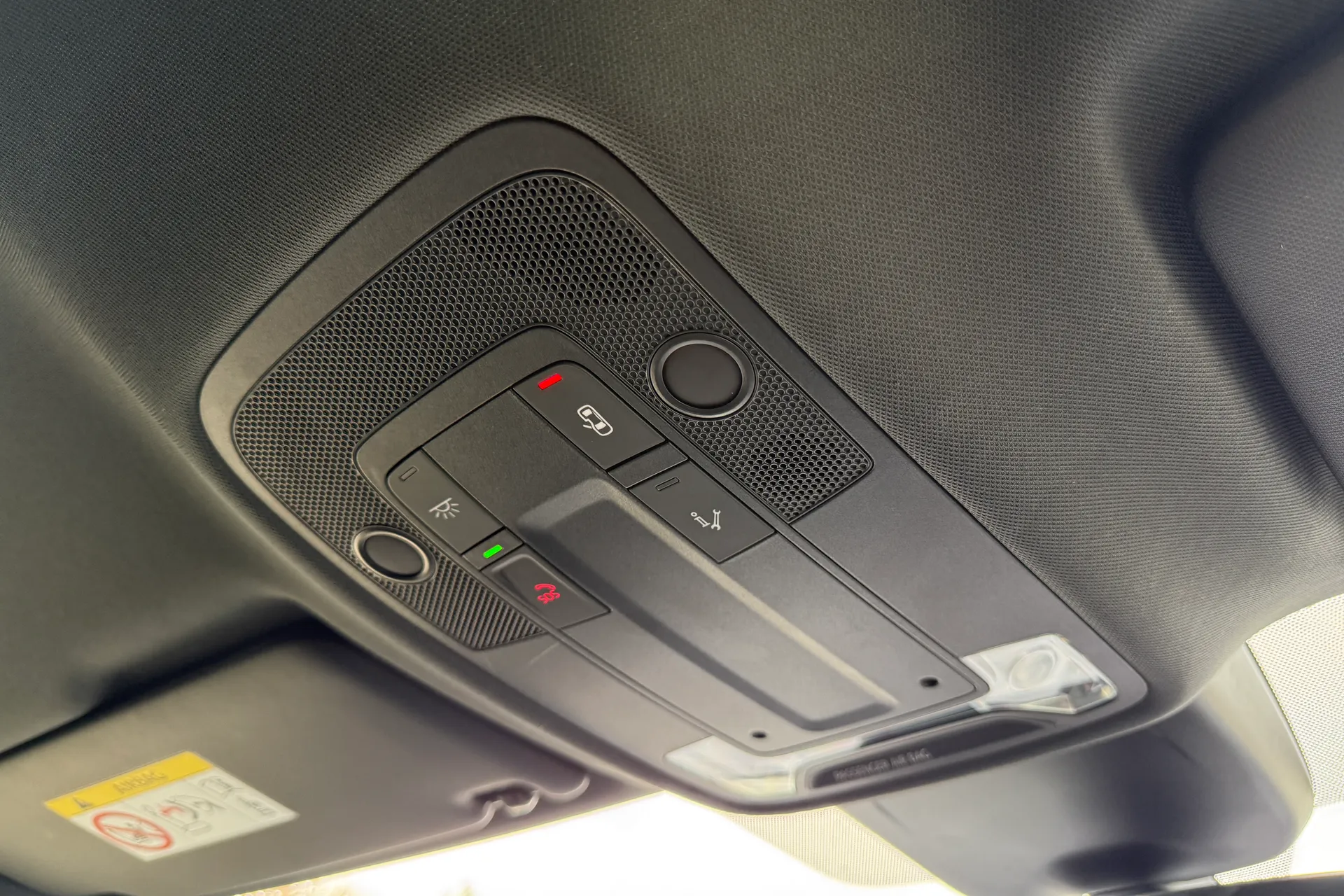 Audi Q3 thumbnail image number 18