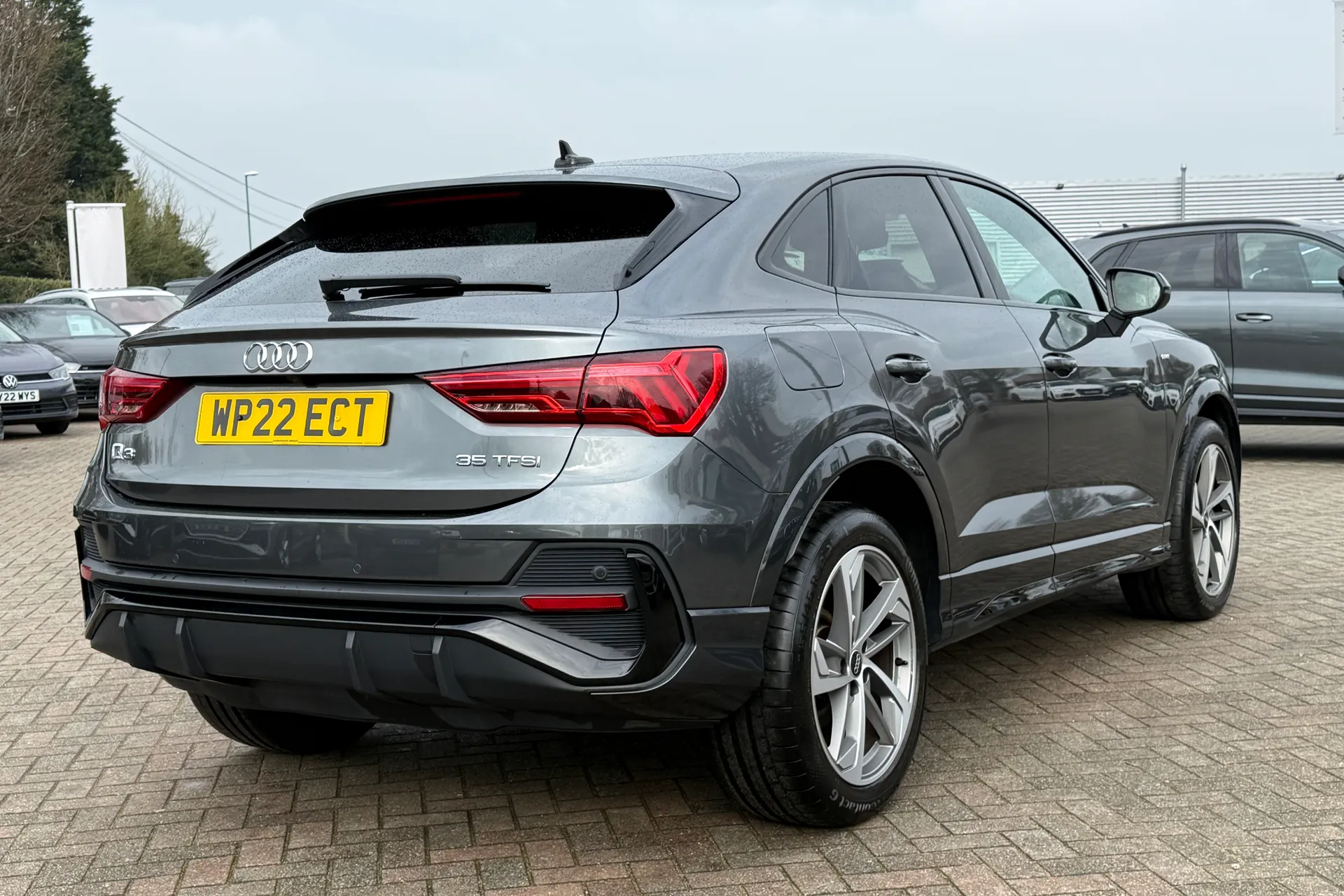 Audi Q3 thumbnail image number 29