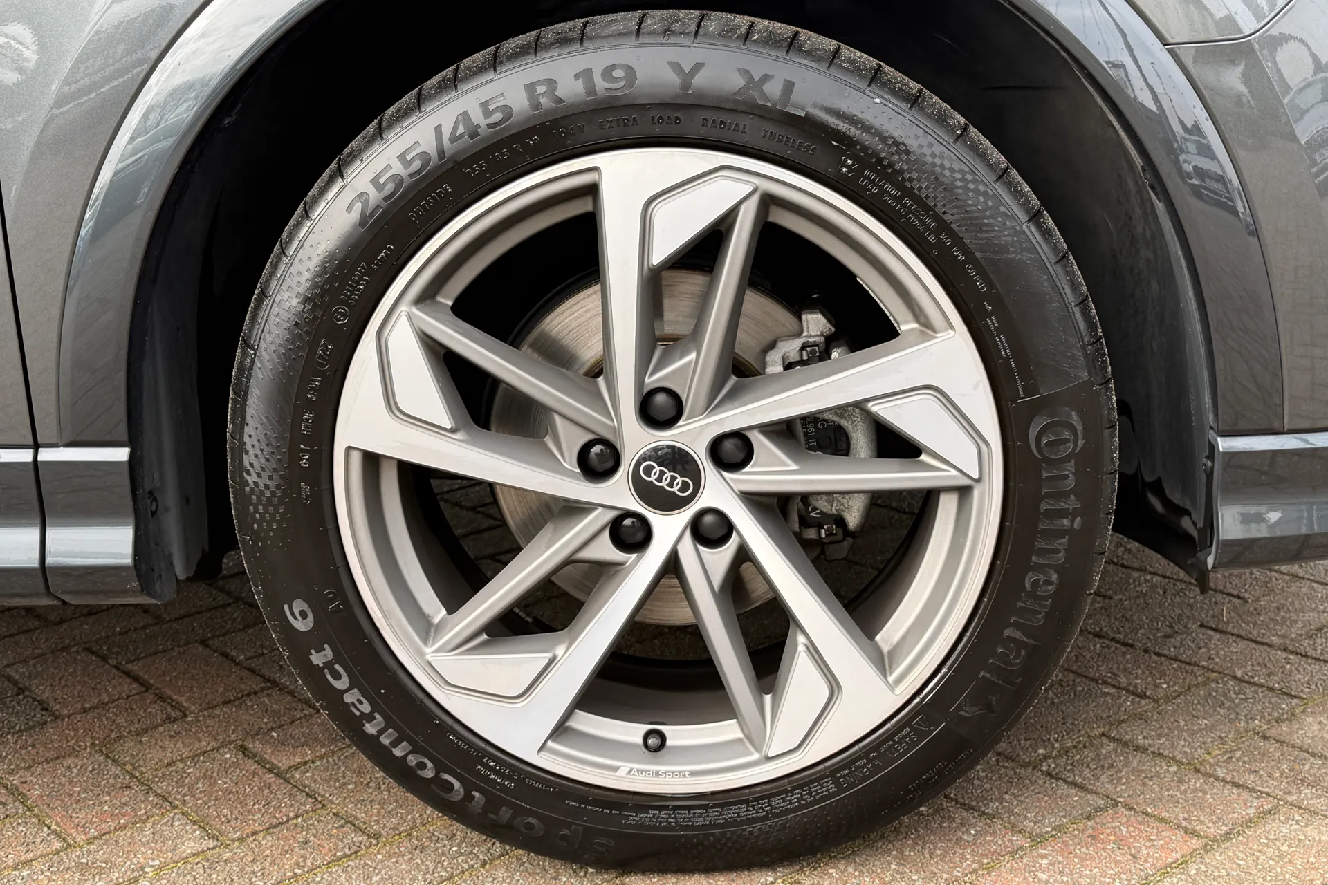 Audi Q3 thumbnail image number 45