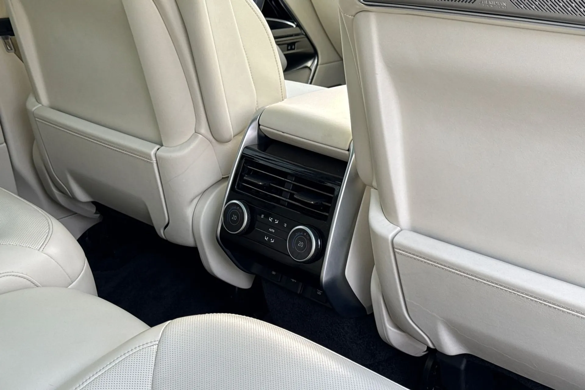 LAND ROVER RANGE ROVER thumbnail image number 52