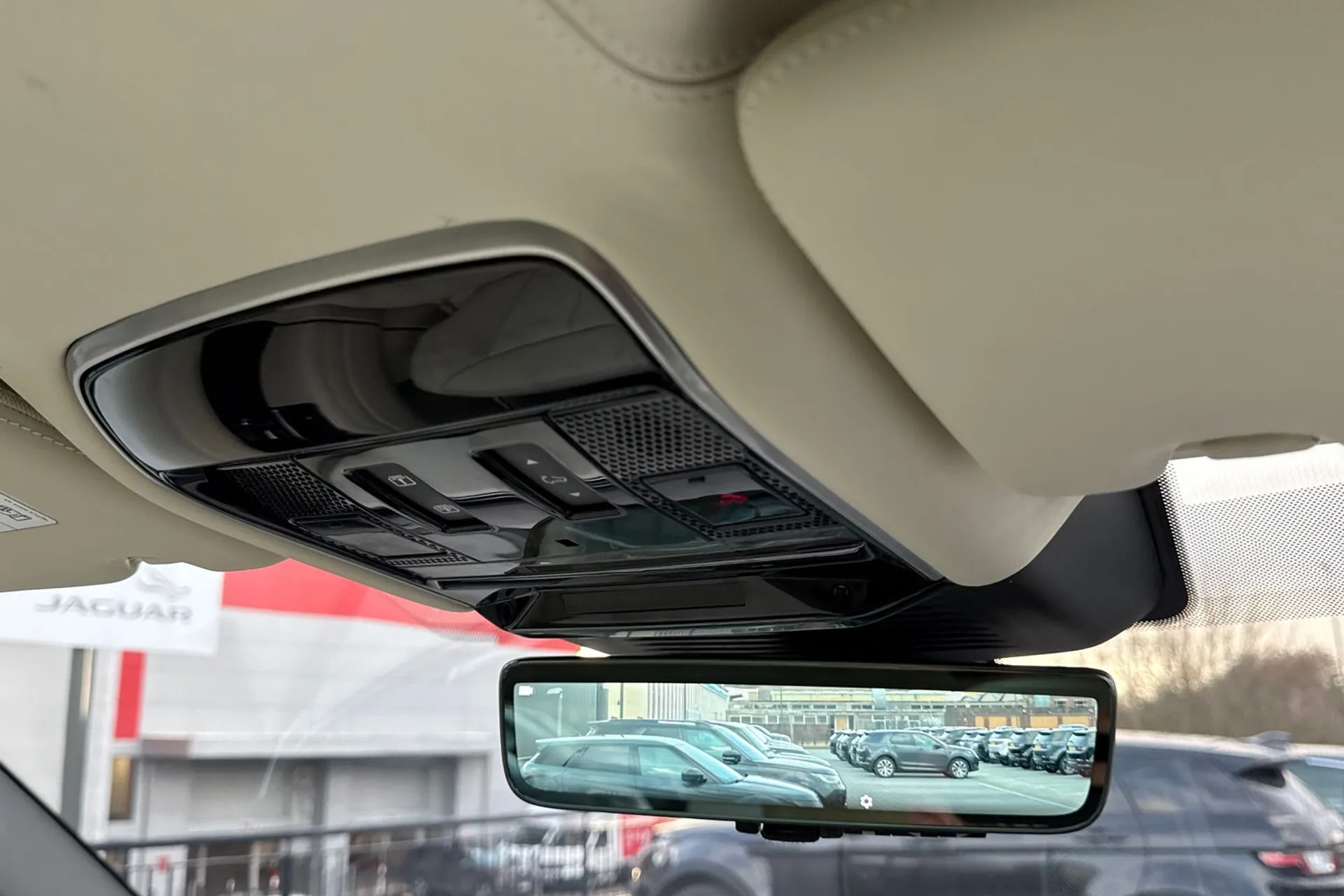 LAND ROVER RANGE ROVER thumbnail image number 22