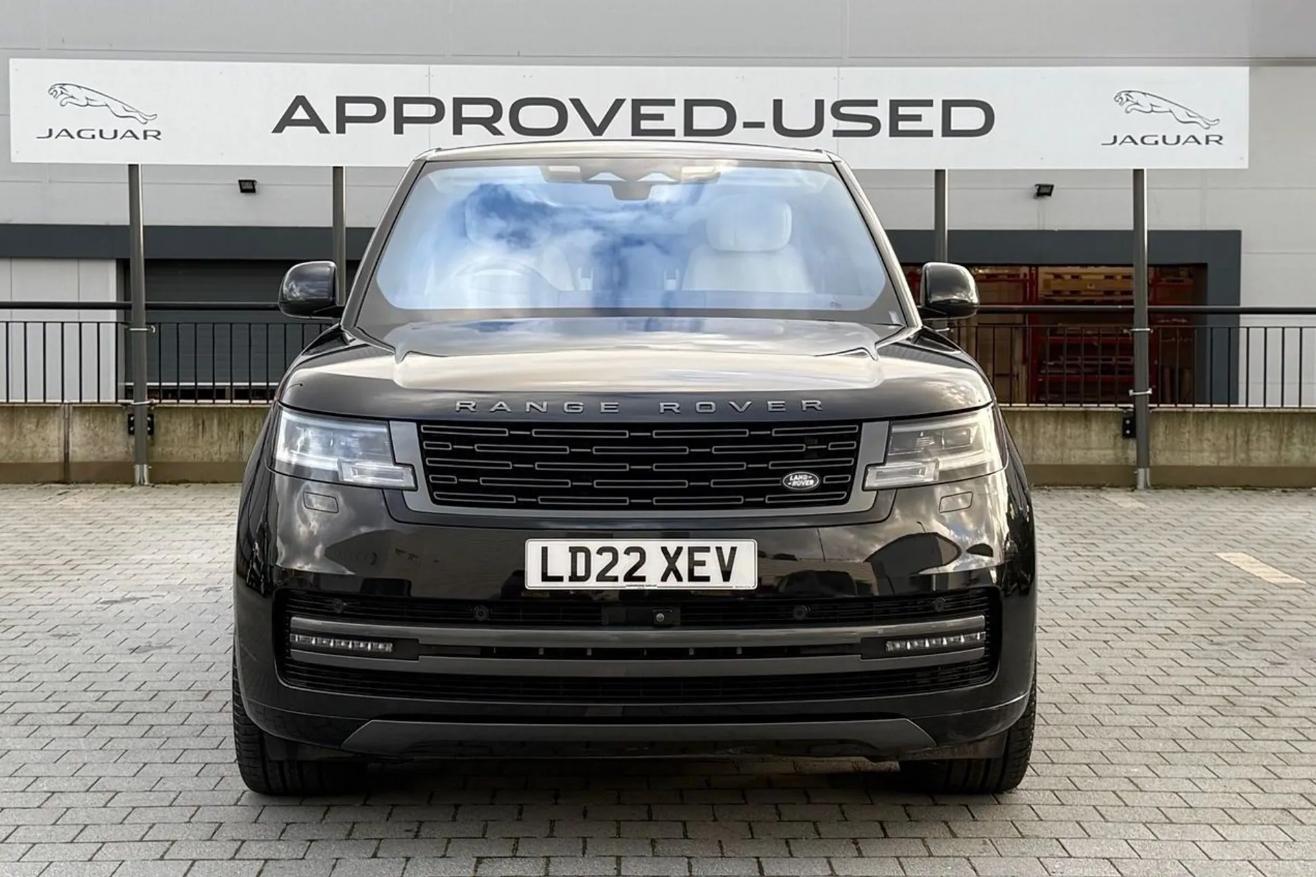 LAND ROVER RANGE ROVER thumbnail image number 12