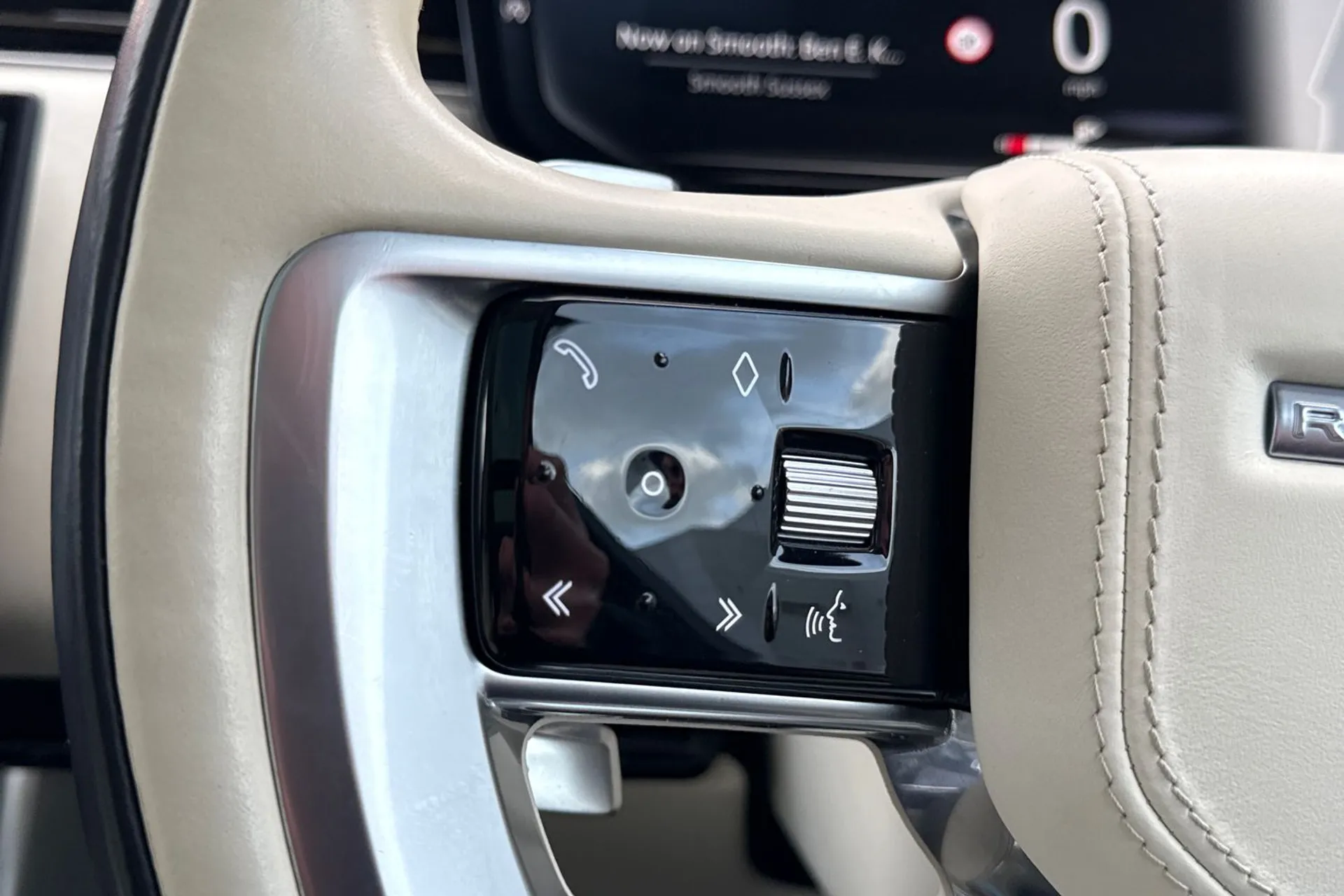 LAND ROVER RANGE ROVER thumbnail image number 38