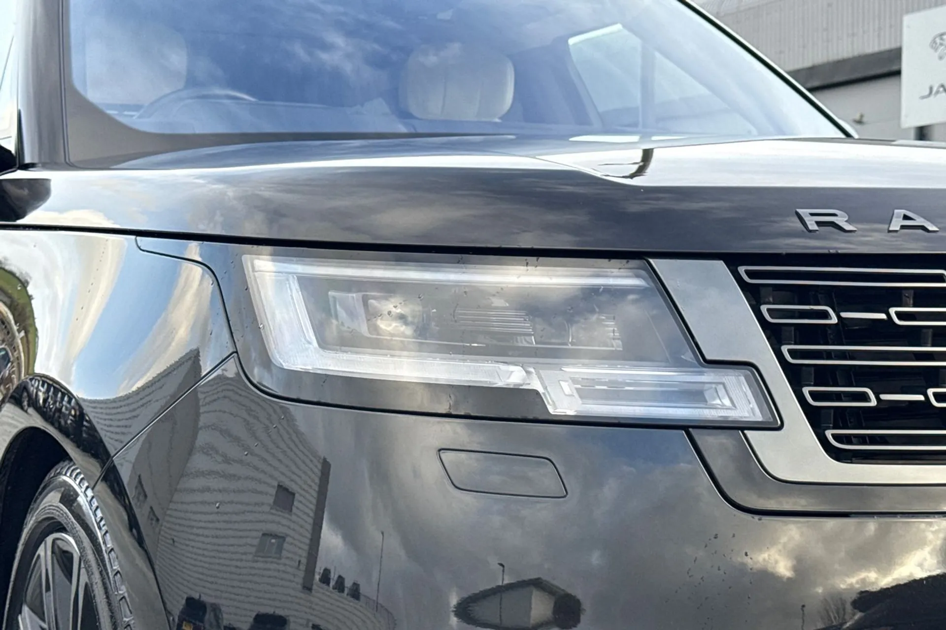 LAND ROVER RANGE ROVER thumbnail image number 21