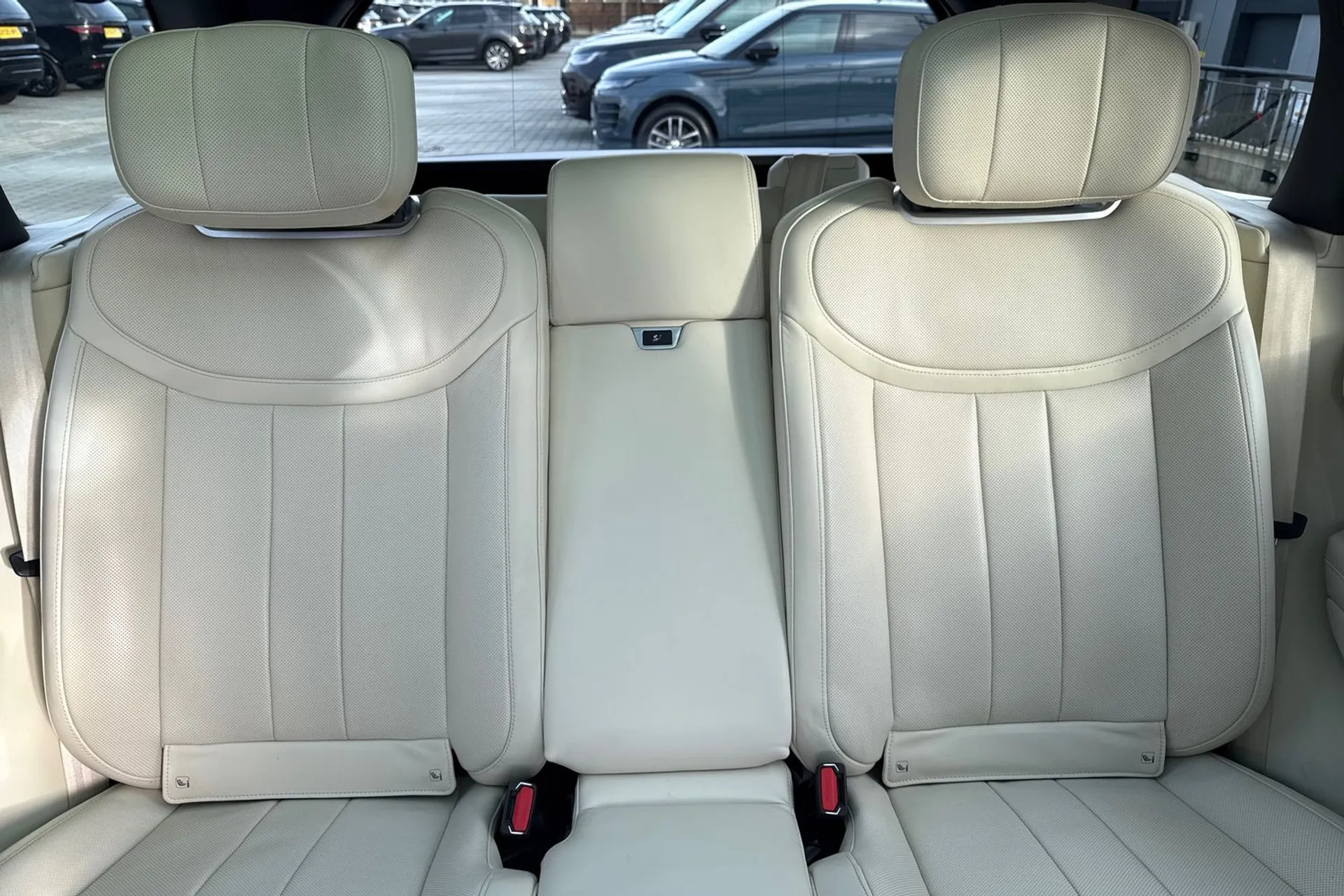 LAND ROVER RANGE ROVER thumbnail image number 50