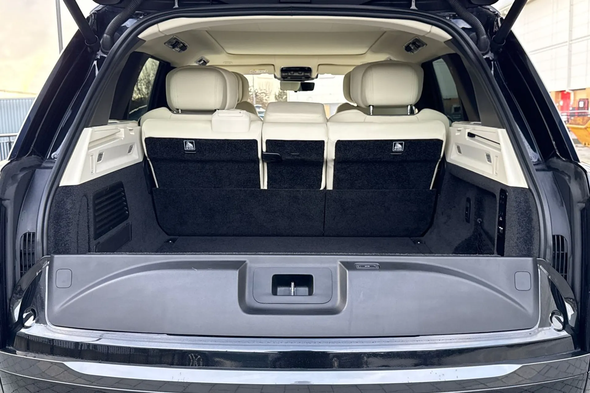 LAND ROVER RANGE ROVER thumbnail image number 43