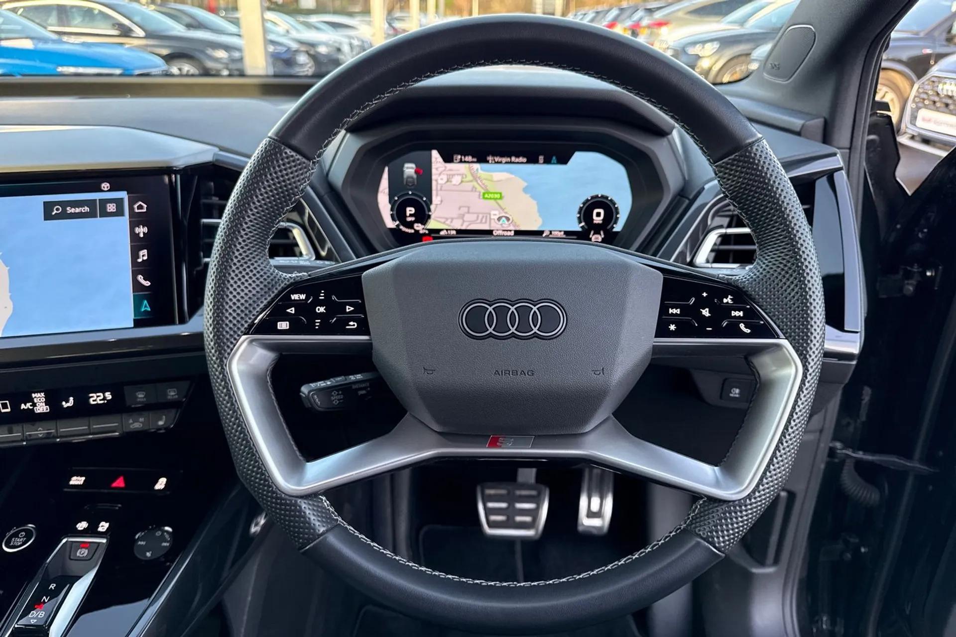 Audi Q4 thumbnail image number 9