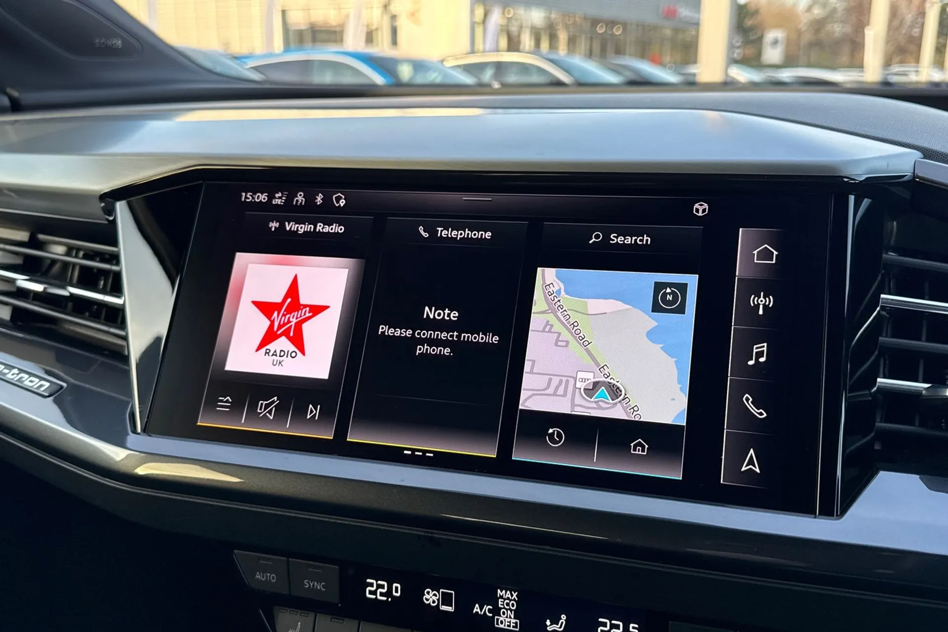 Audi Q4 thumbnail image number 7