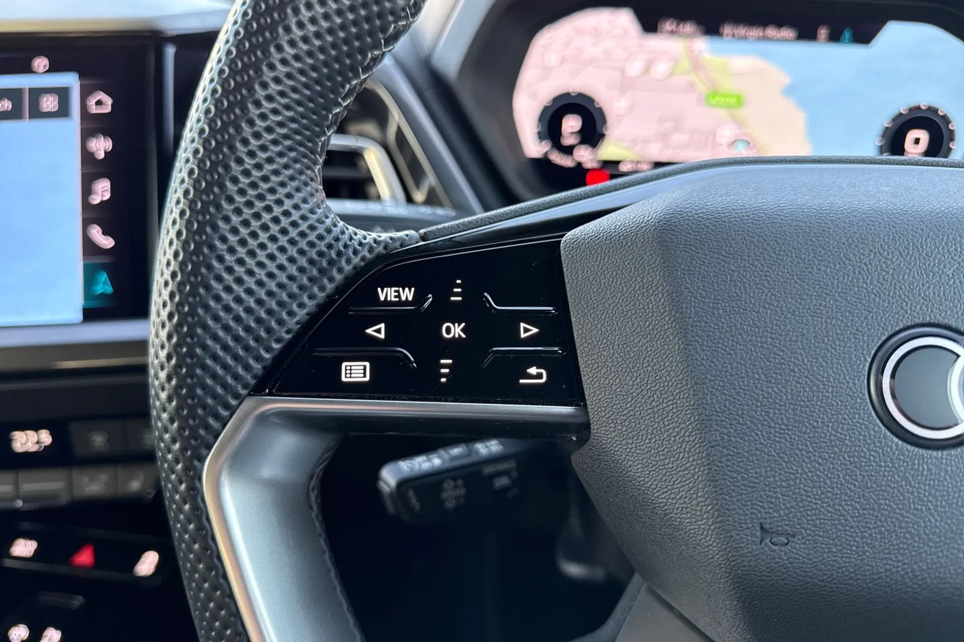 Audi Q4 thumbnail image number 42