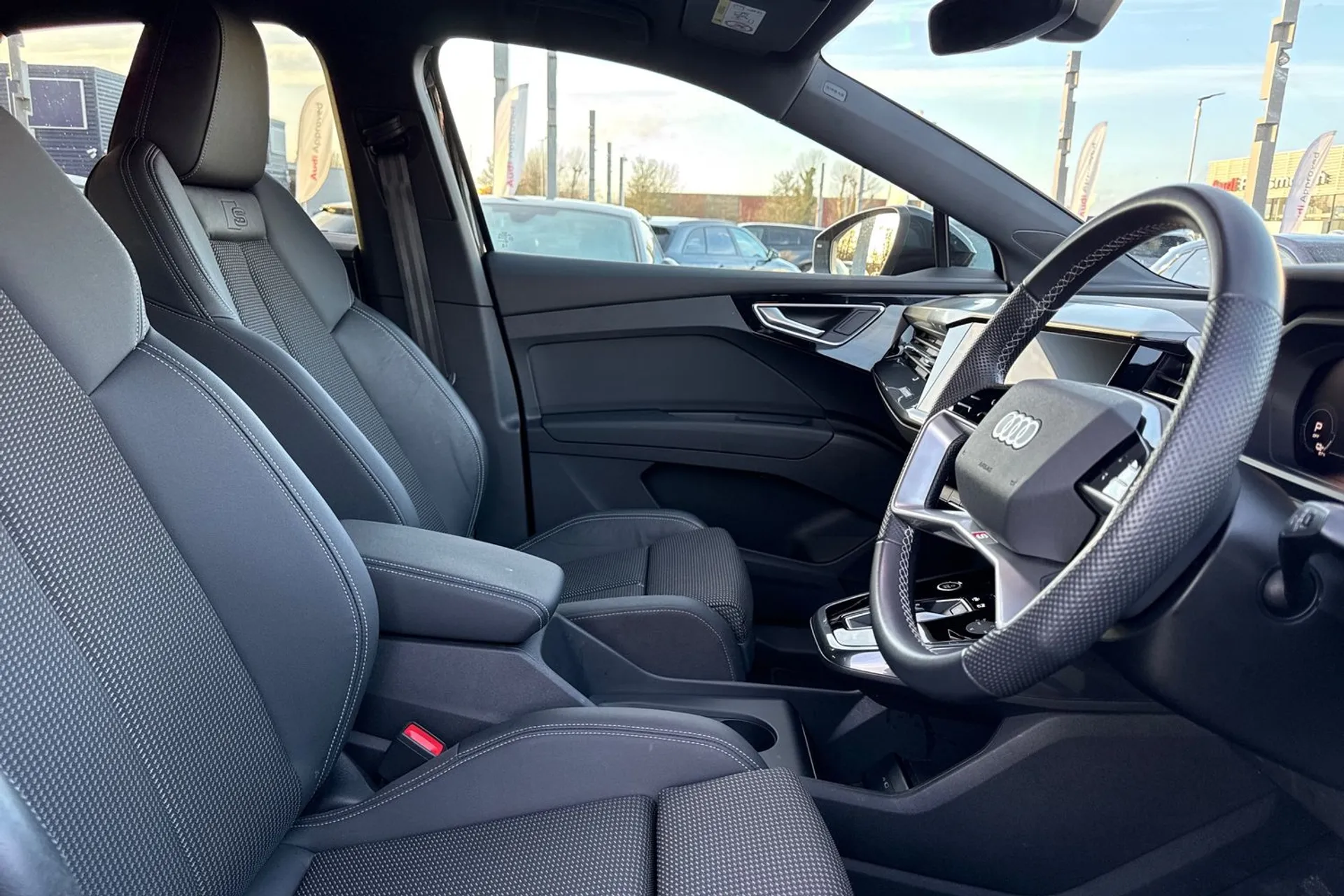 Audi Q4 thumbnail image number 40