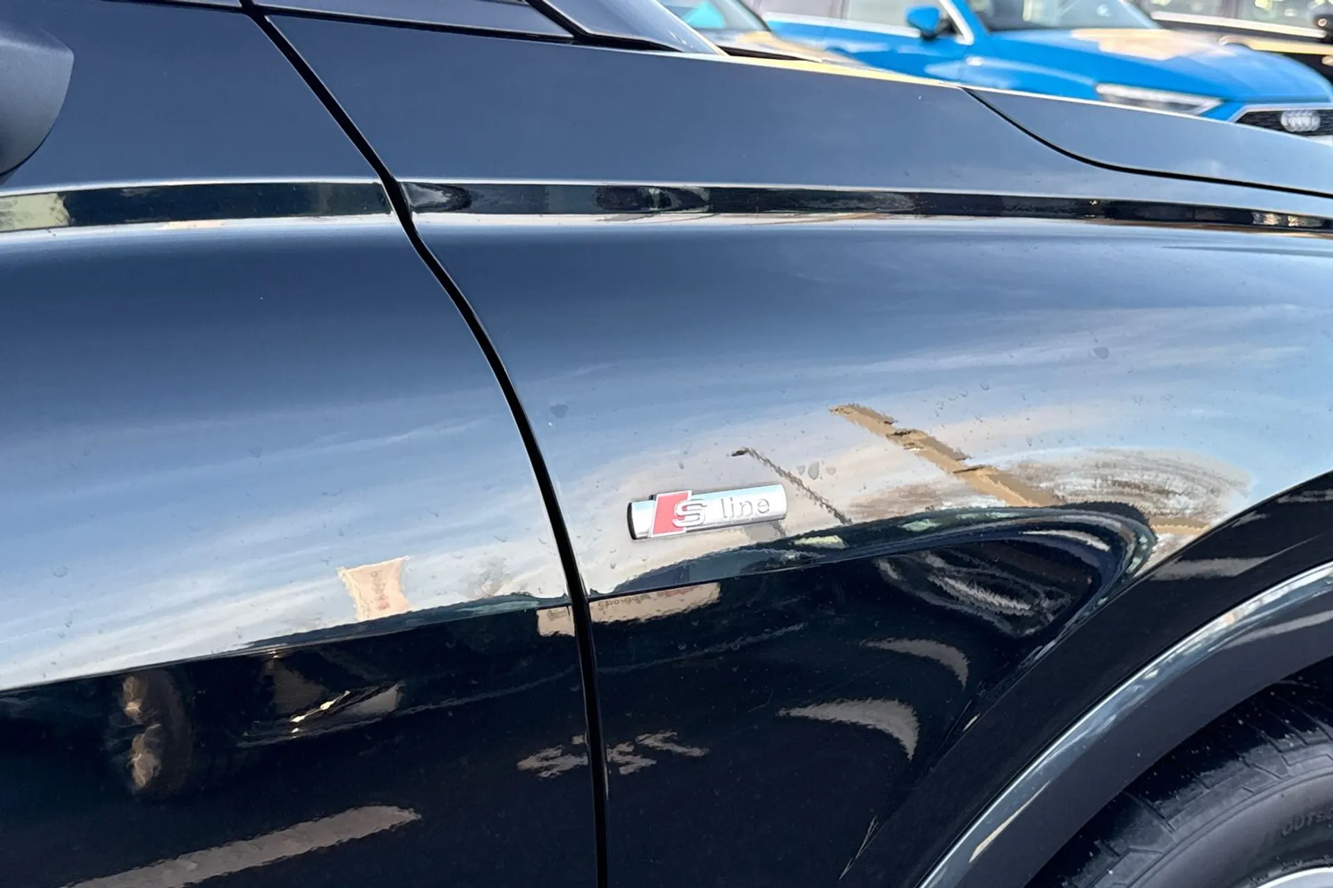 Audi Q4 thumbnail image number 31