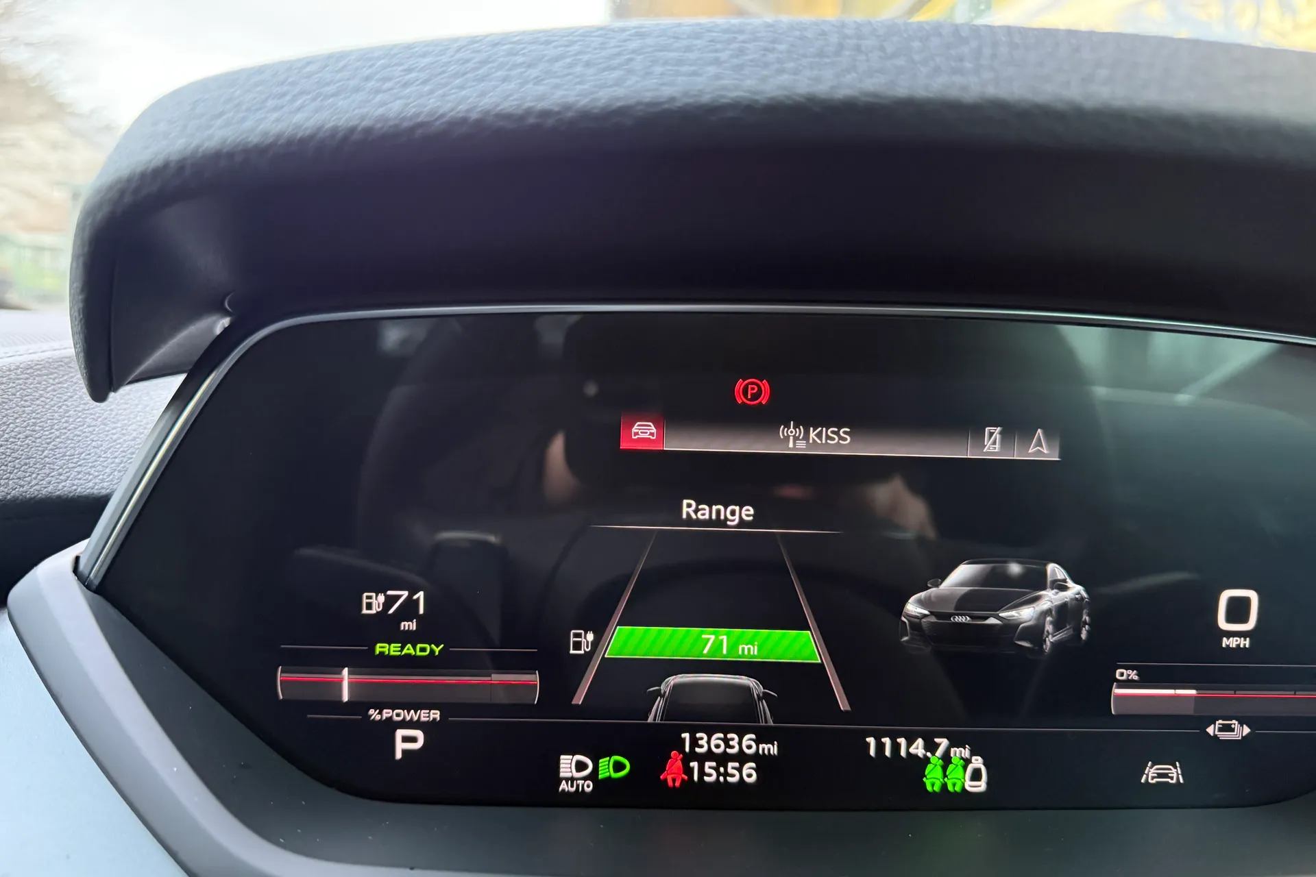 Audi e-tron GT thumbnail image number 11