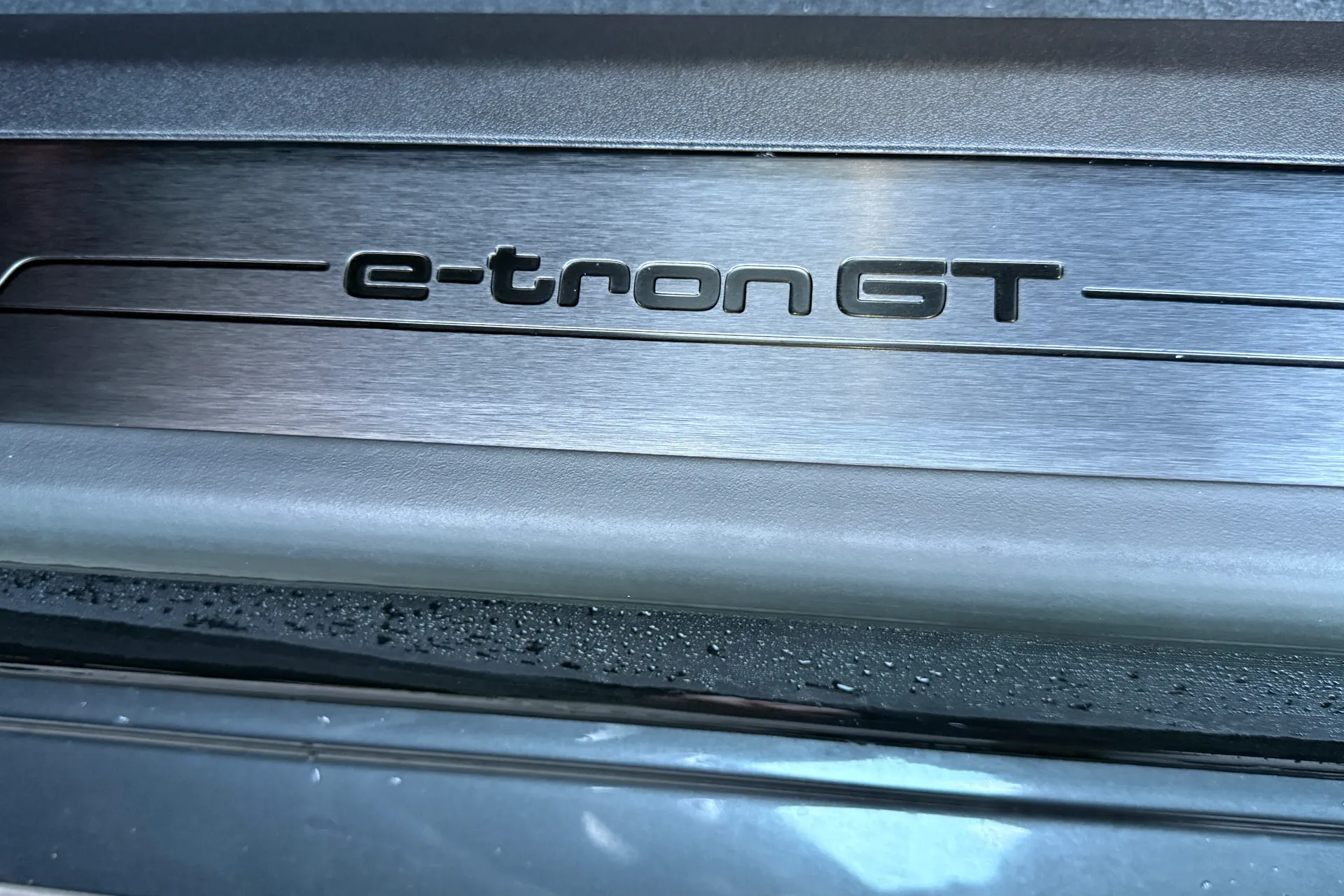 Audi e-tron GT thumbnail image number 43