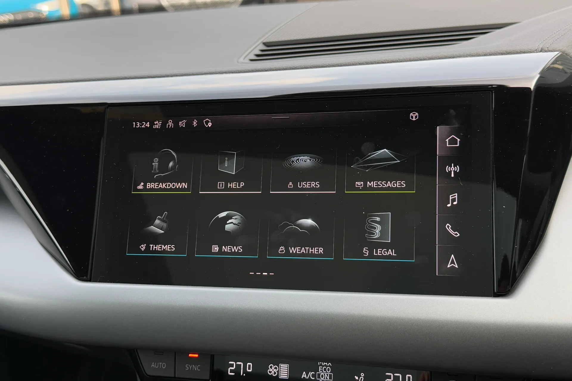 Audi e-tron GT thumbnail image number 19