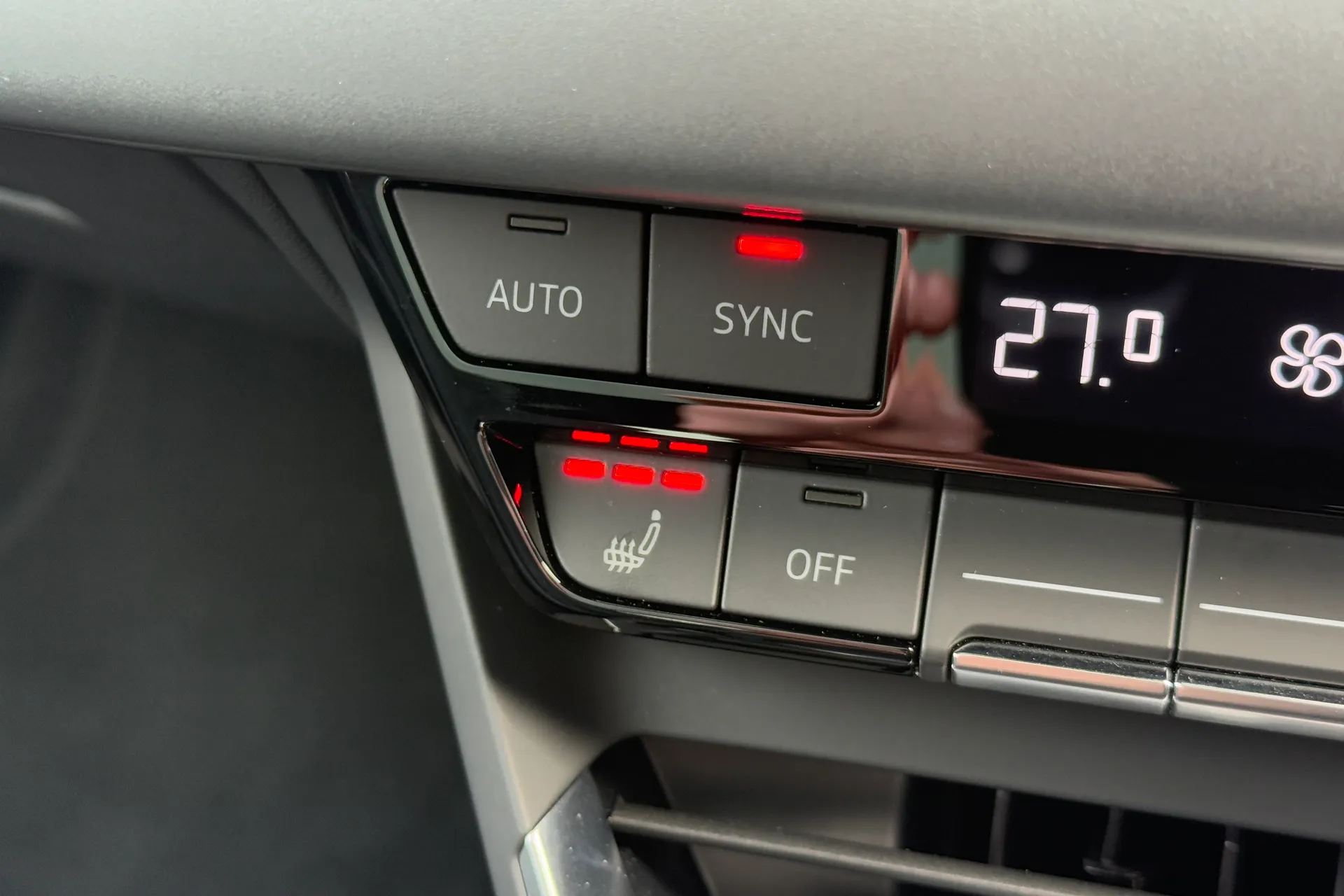 Audi e-tron GT thumbnail image number 6