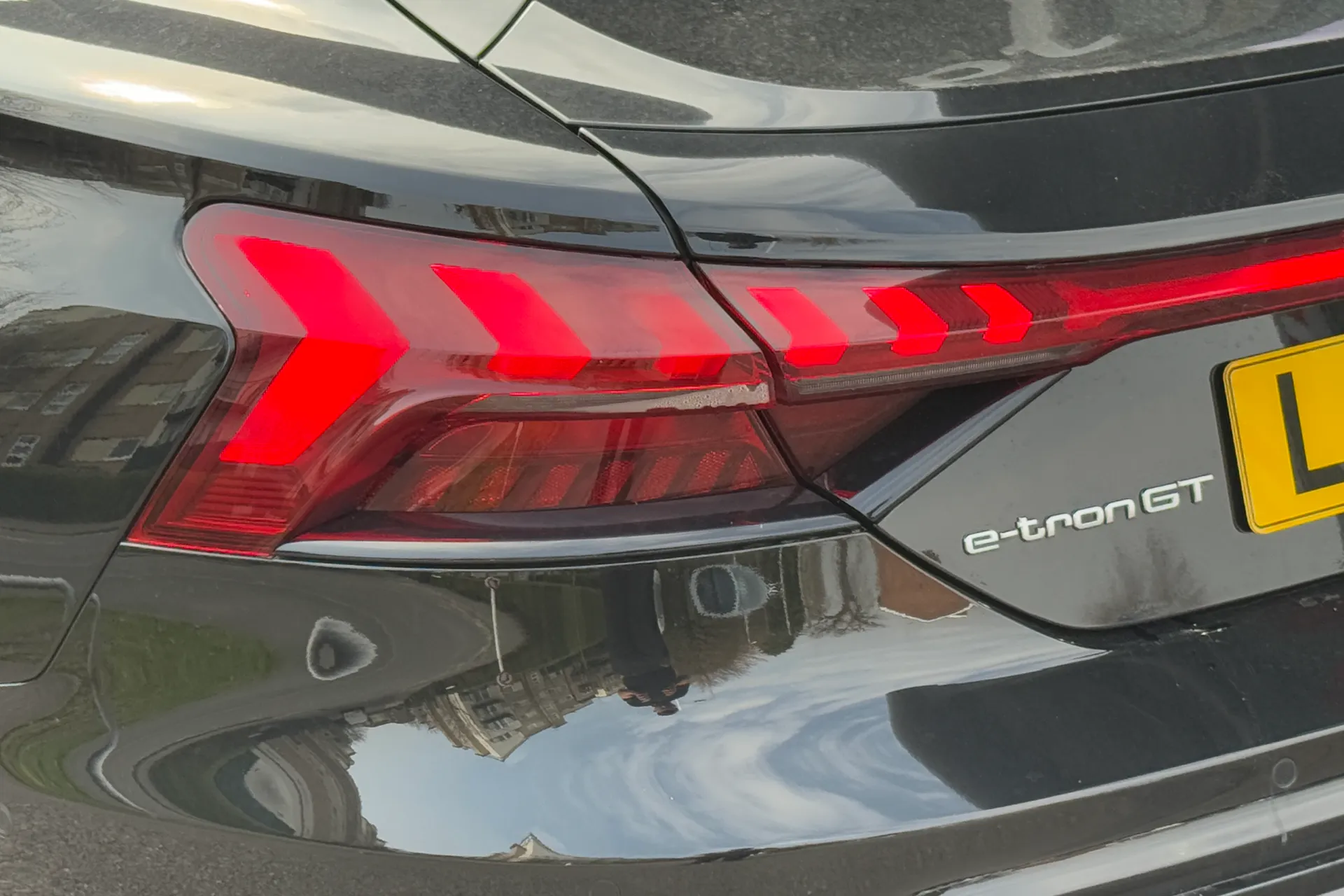 Audi e-tron GT thumbnail image number 50