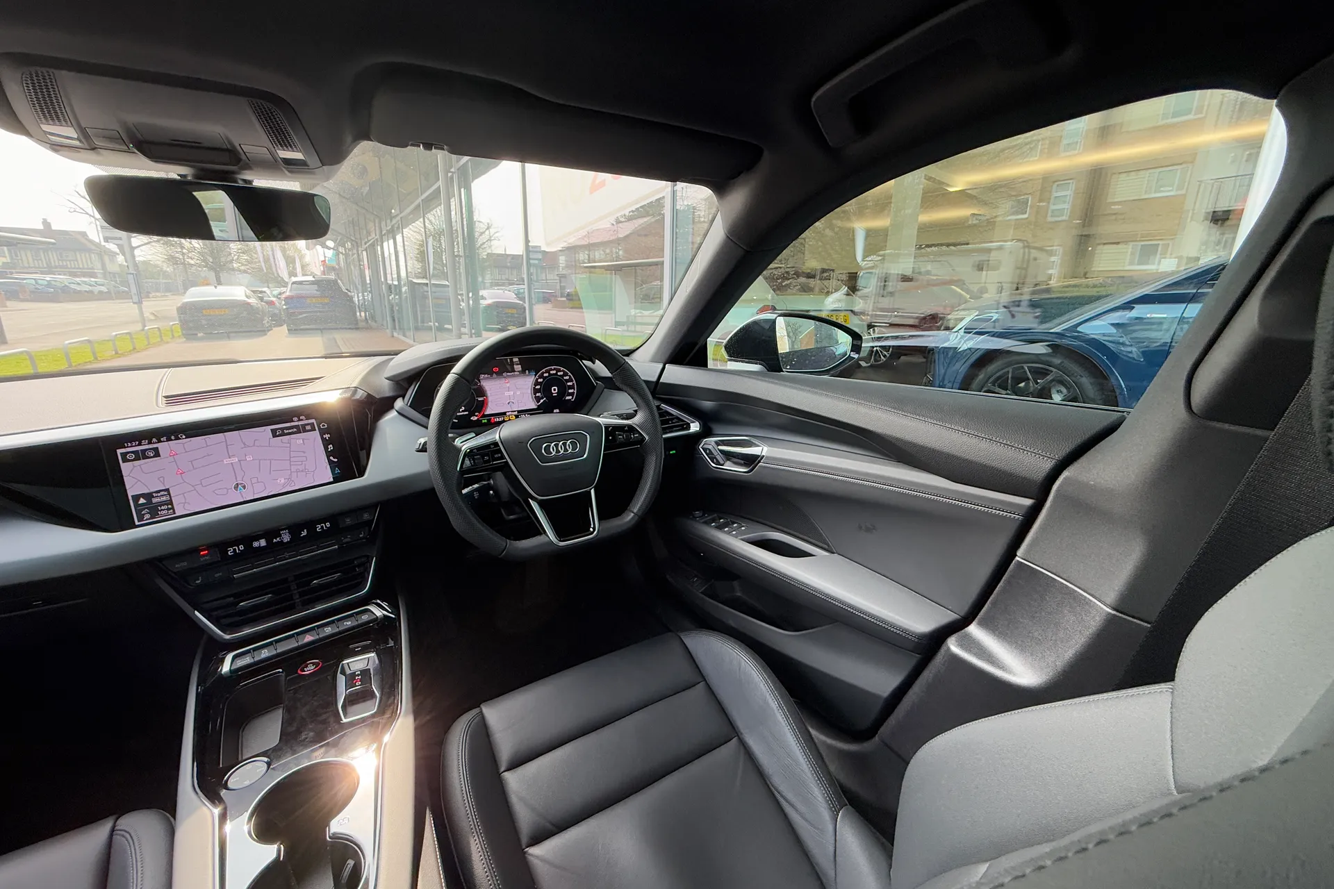 Audi e-tron GT thumbnail image number 46