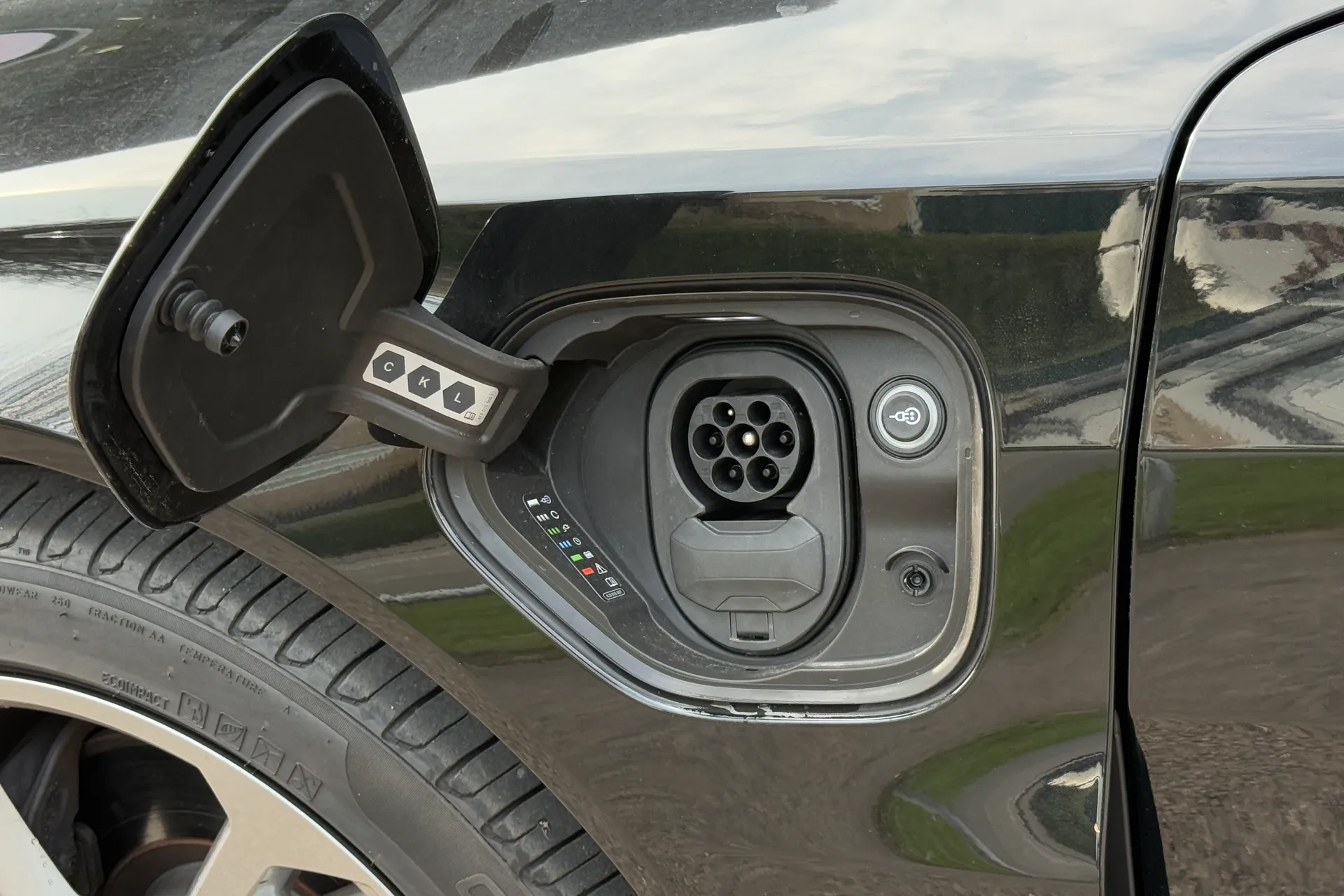 Audi e-tron GT thumbnail image number 56