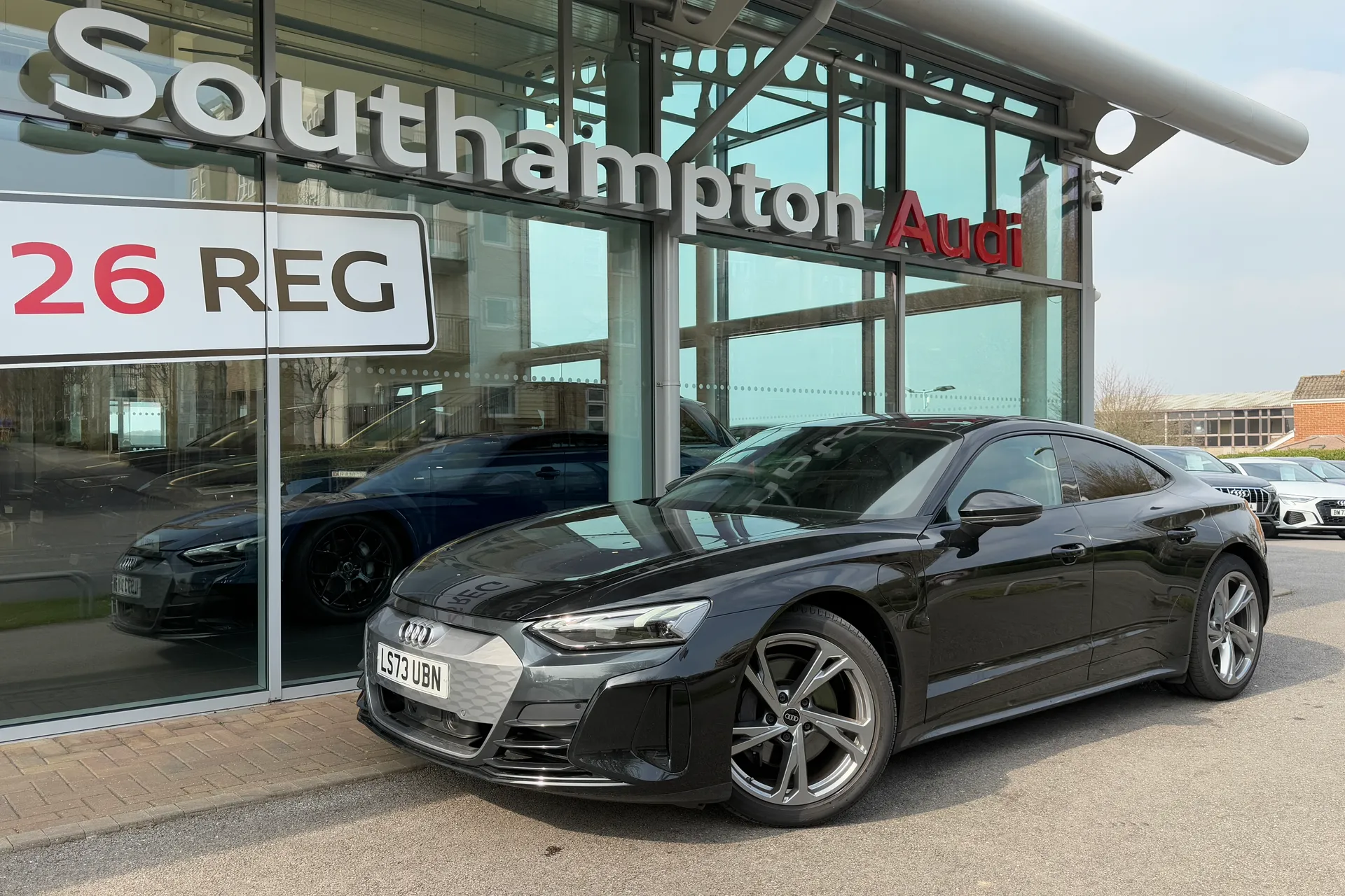 Audi e-tron GT thumbnail image number 60