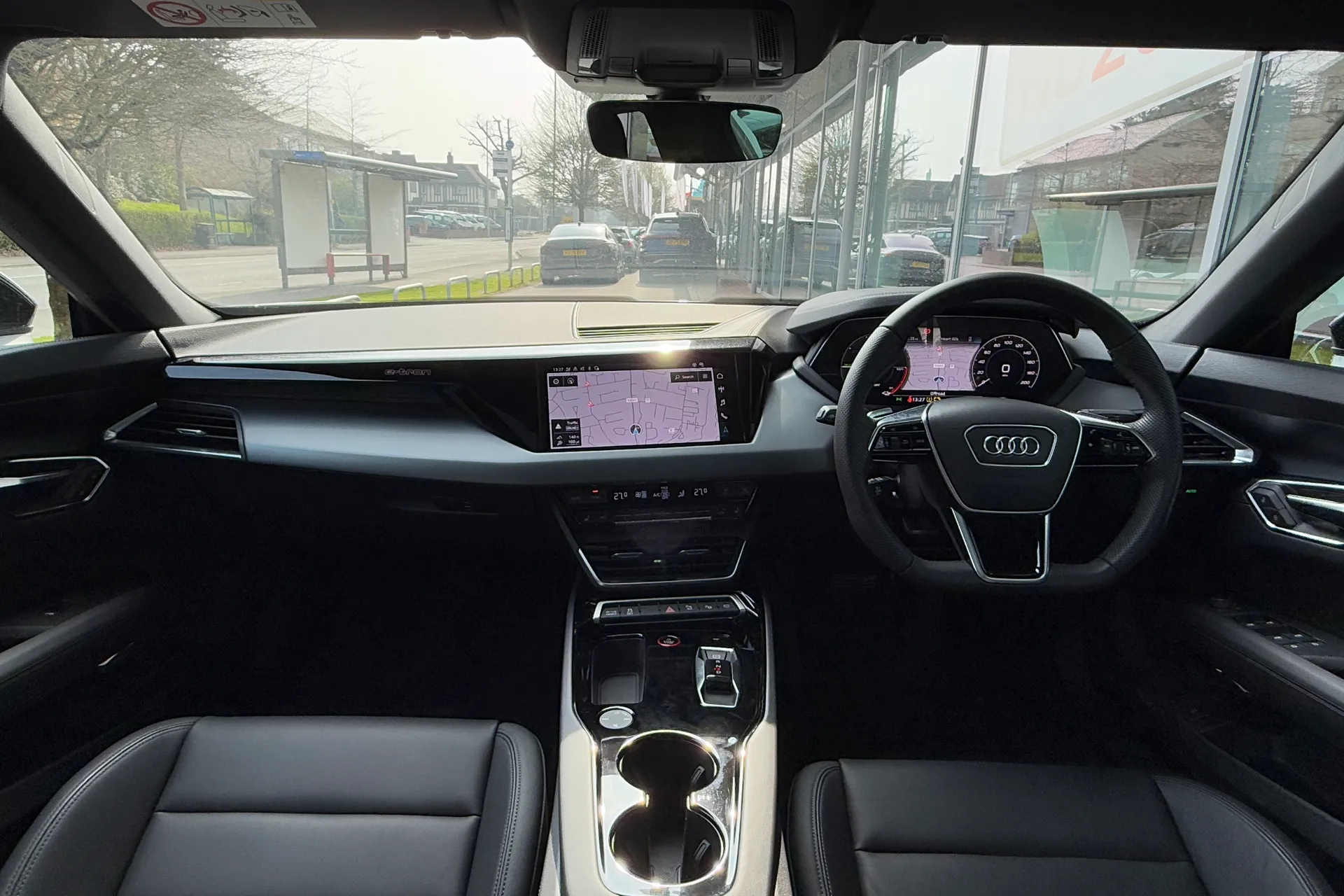 Audi e-tron GT thumbnail image number 43