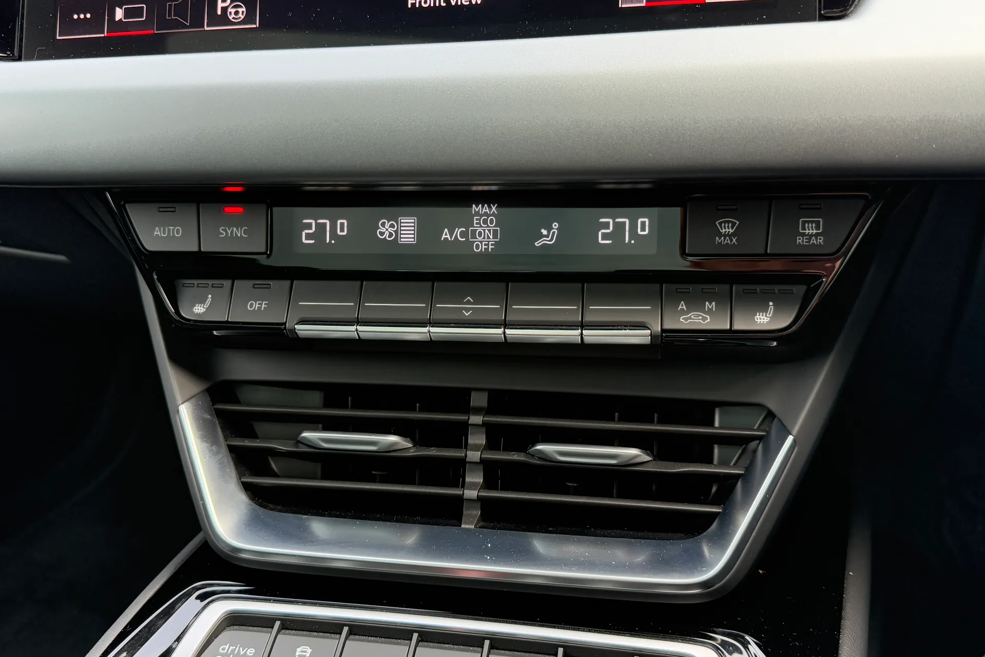 Audi e-tron GT thumbnail image number 21