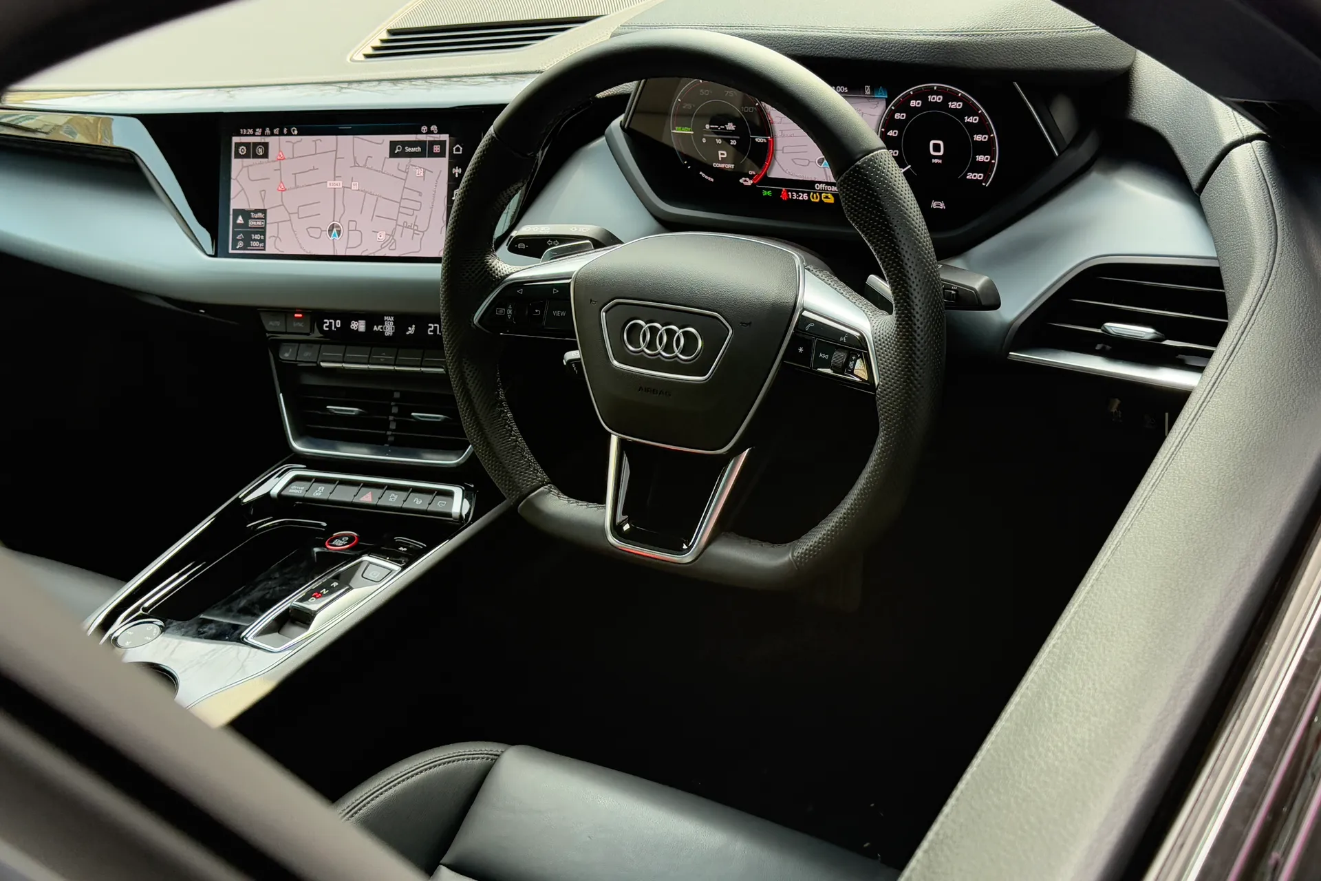 Audi e-tron GT thumbnail image number 35