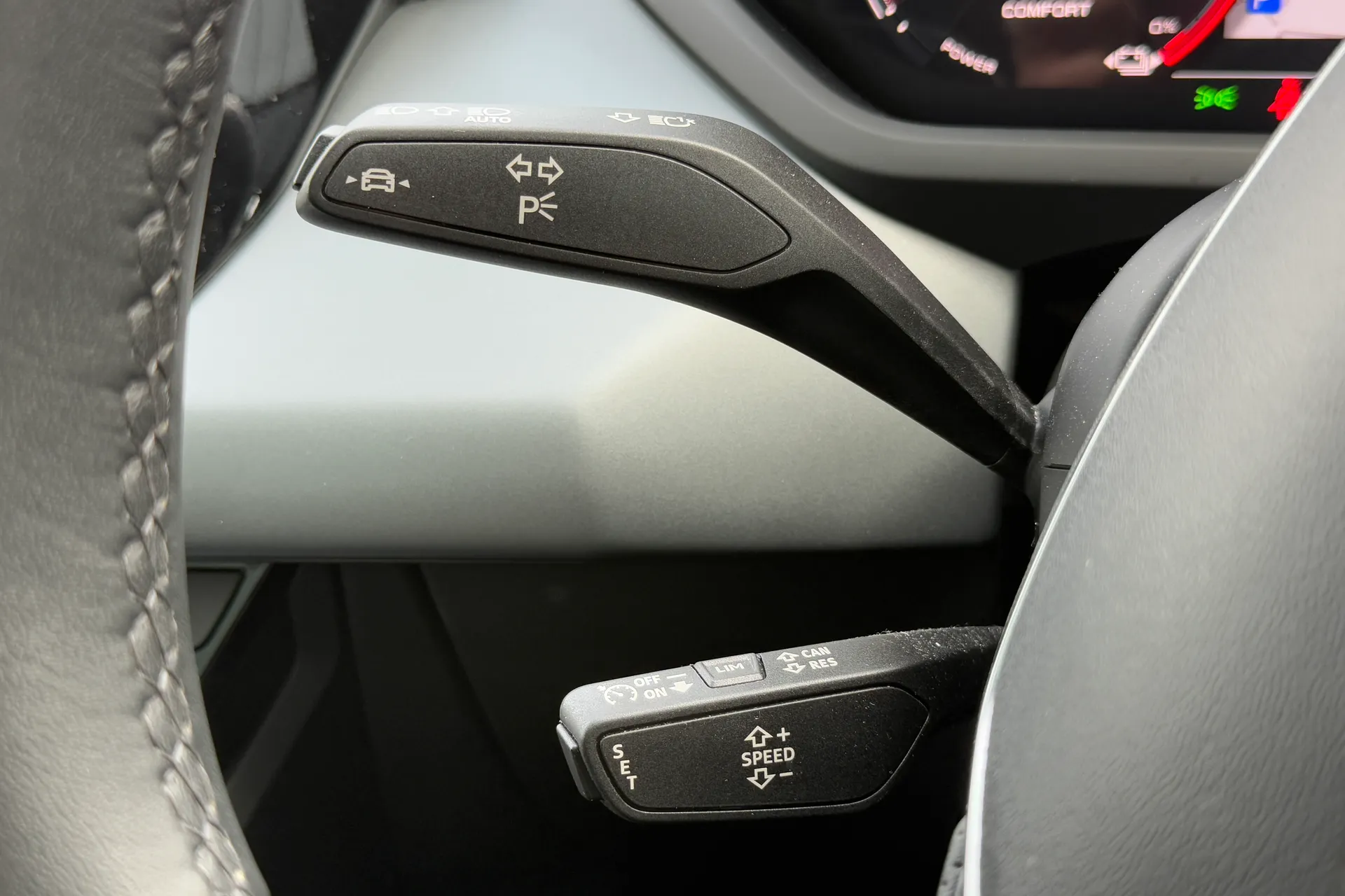 Audi e-tron GT thumbnail image number 15