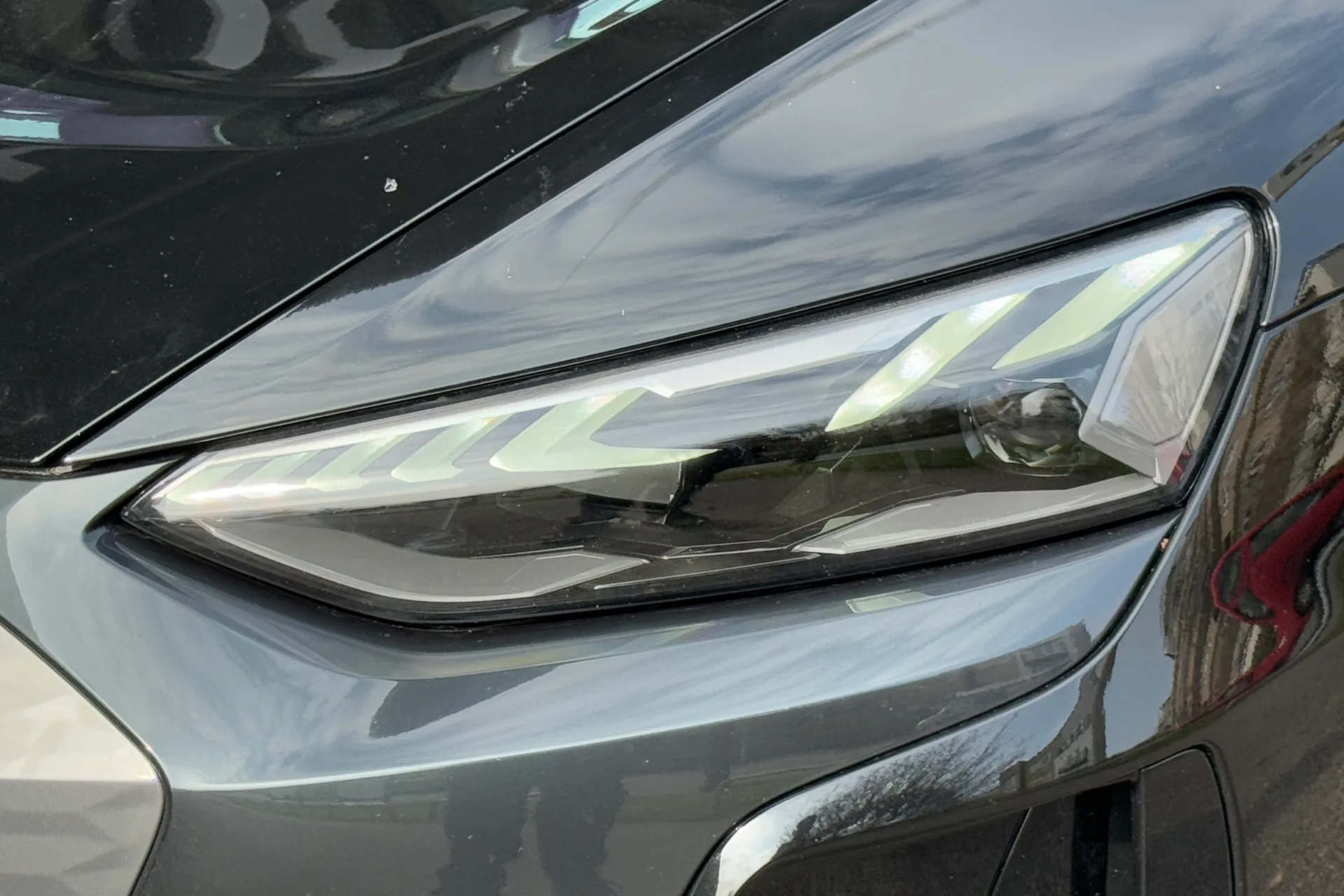 Audi e-tron GT thumbnail image number 57