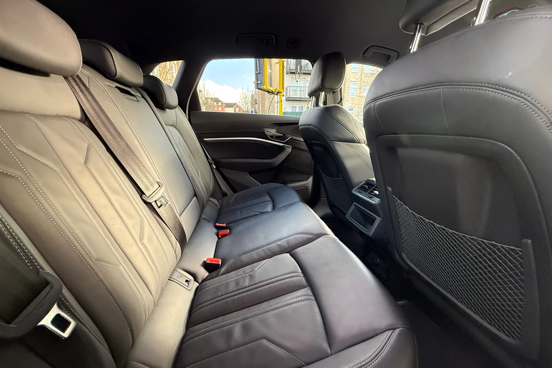 Audi Q8 thumbnail image number 54