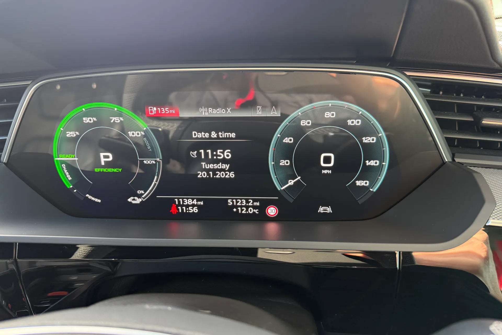 Audi Q8 thumbnail image number 18