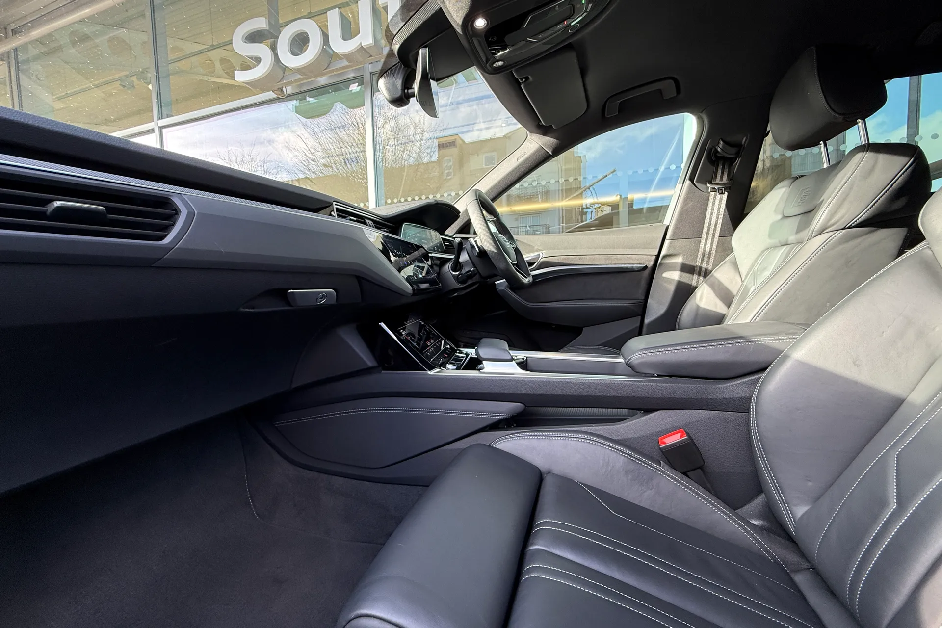 Audi Q8 thumbnail image number 71