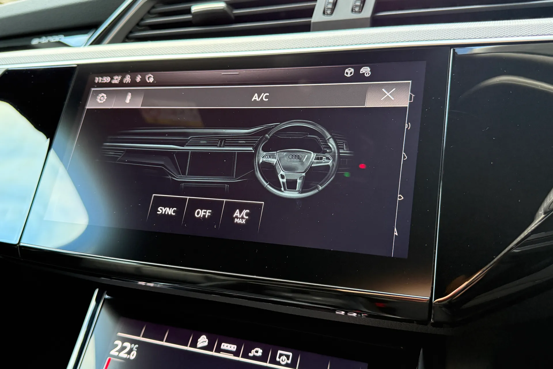 Audi Q8 thumbnail image number 23