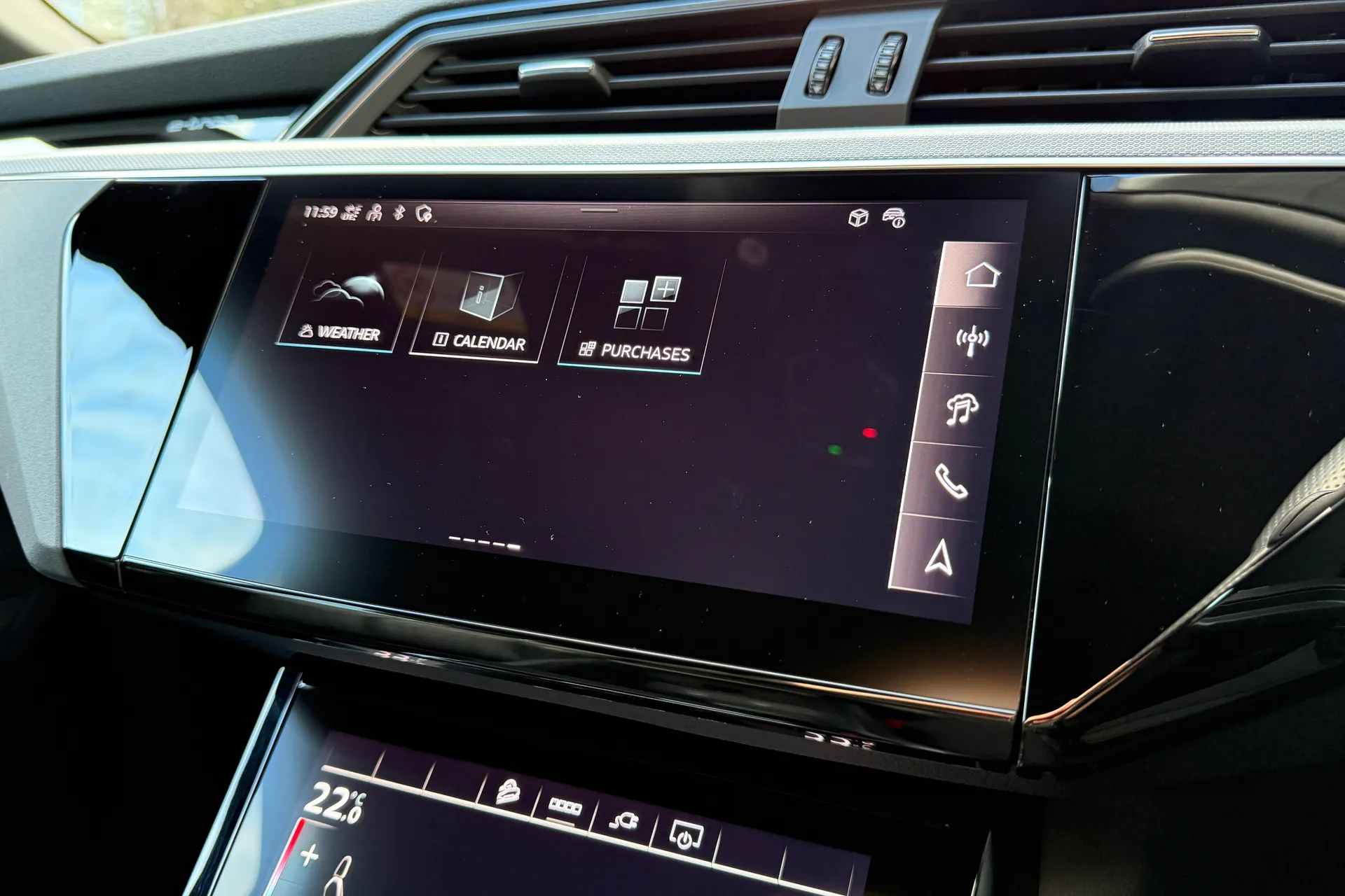 Audi Q8 thumbnail image number 22