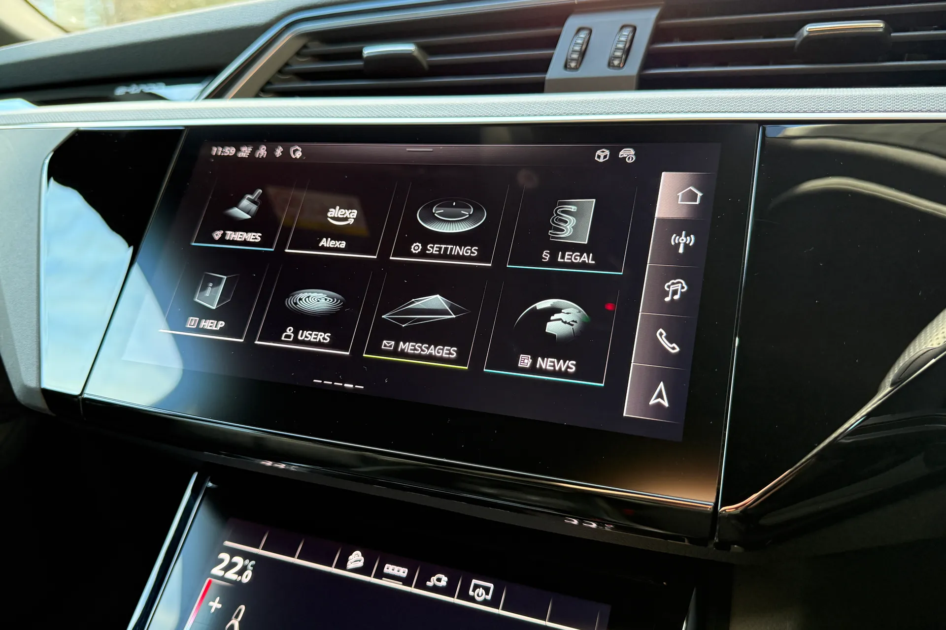 Audi Q8 thumbnail image number 21