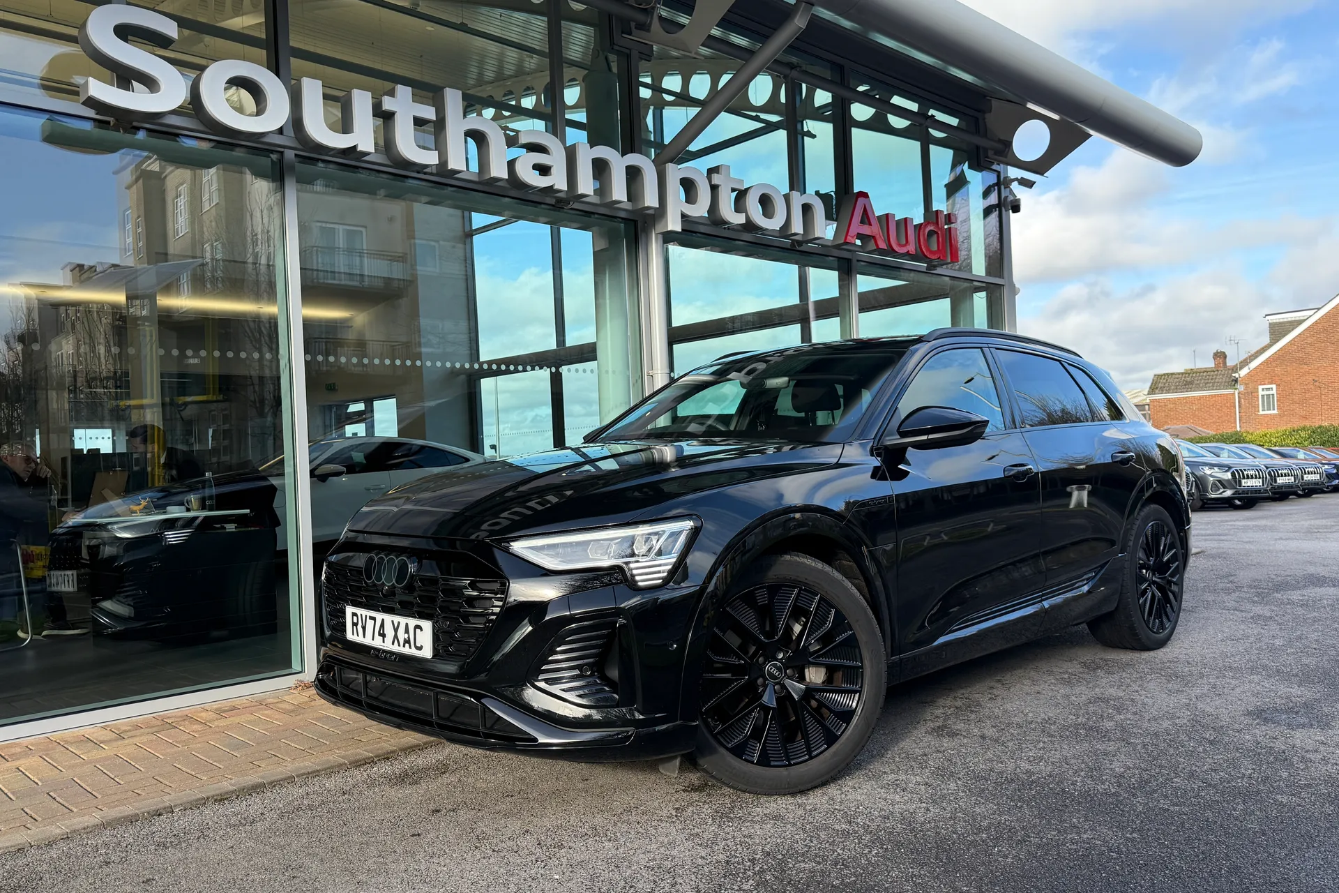 Audi Q8 thumbnail image number 76