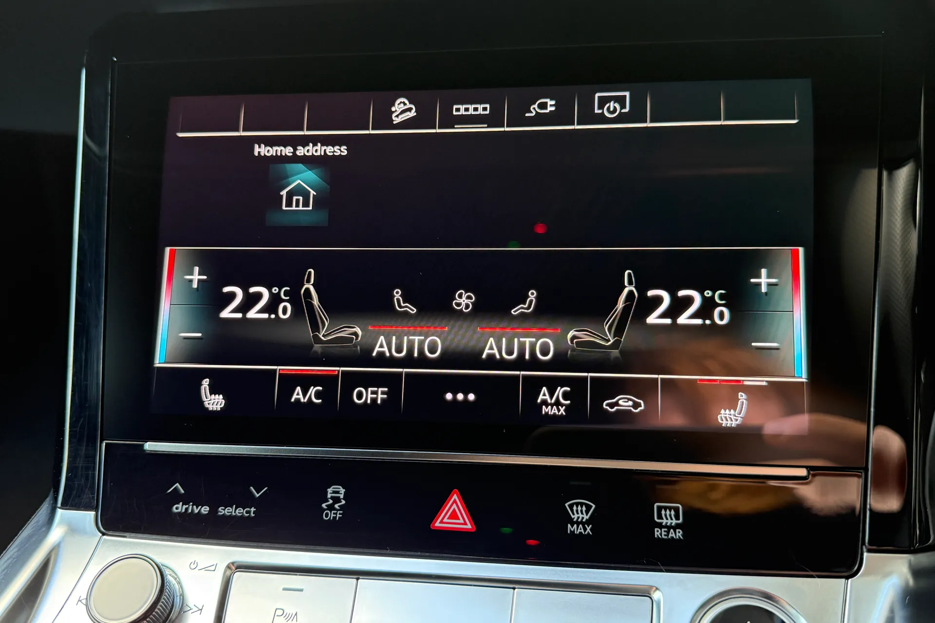 Audi Q8 thumbnail image number 24