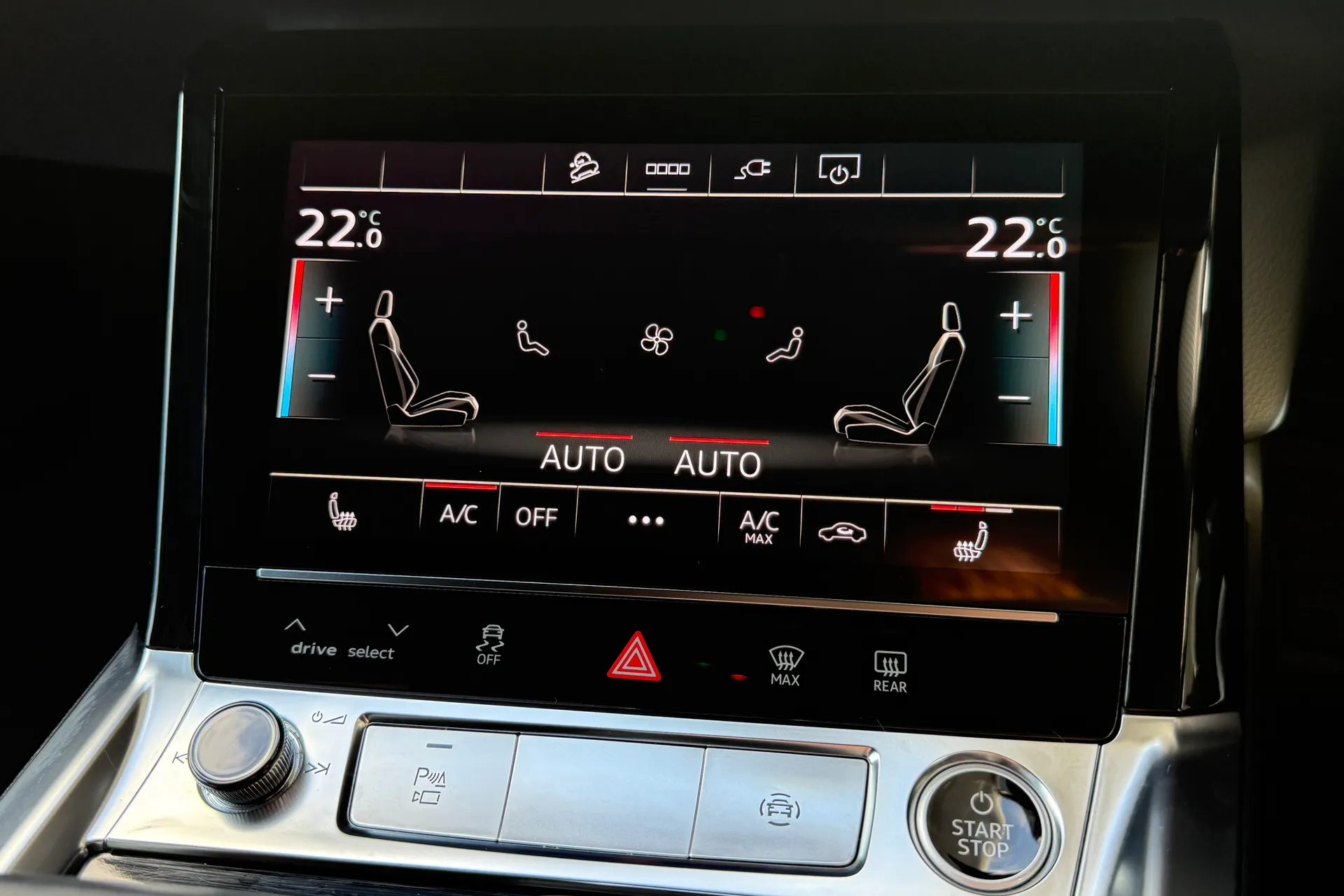 Audi Q8 thumbnail image number 12