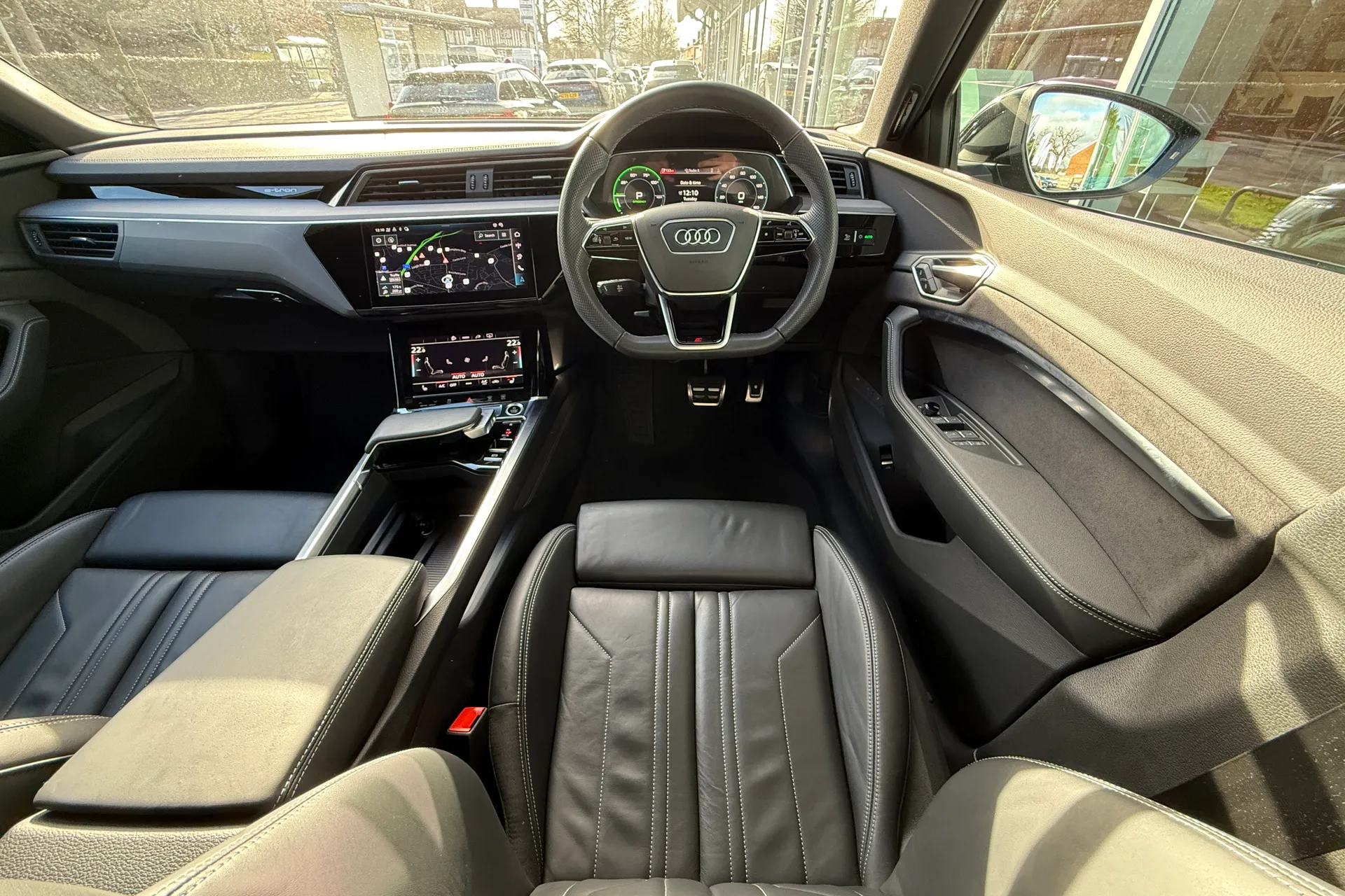 Audi Q8 thumbnail image number 60