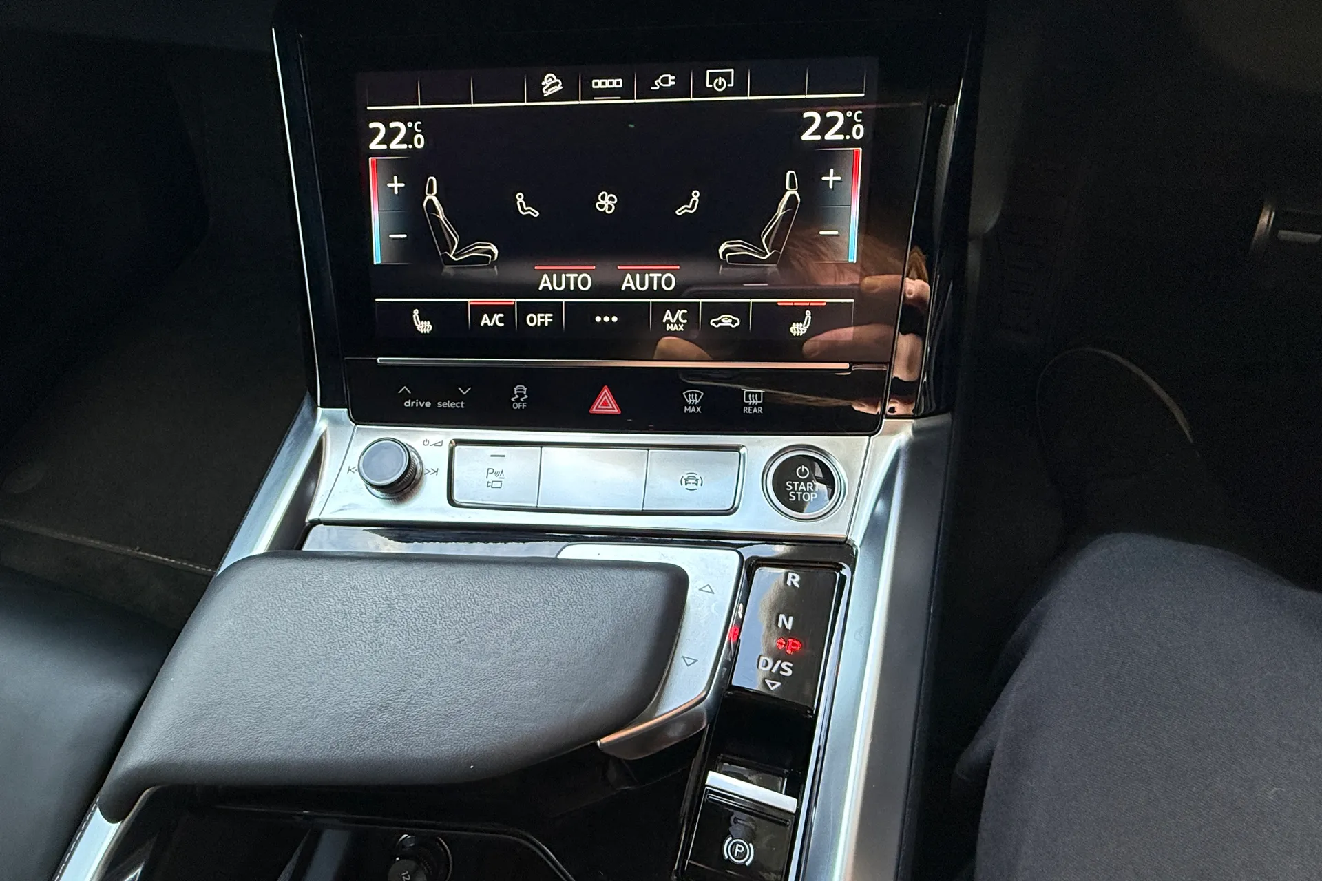 Audi Q8 thumbnail image number 27