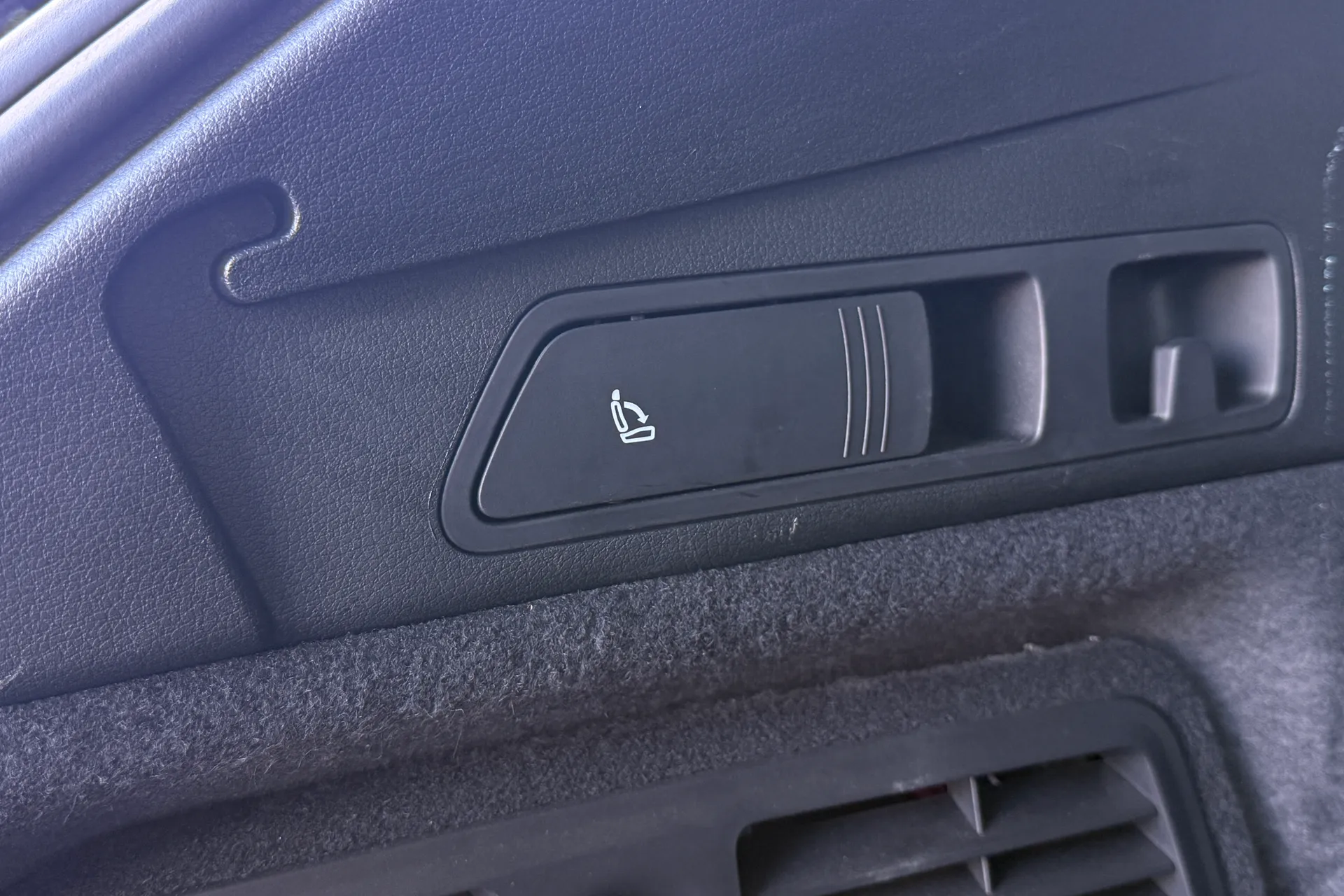 Audi Q8 thumbnail image number 63